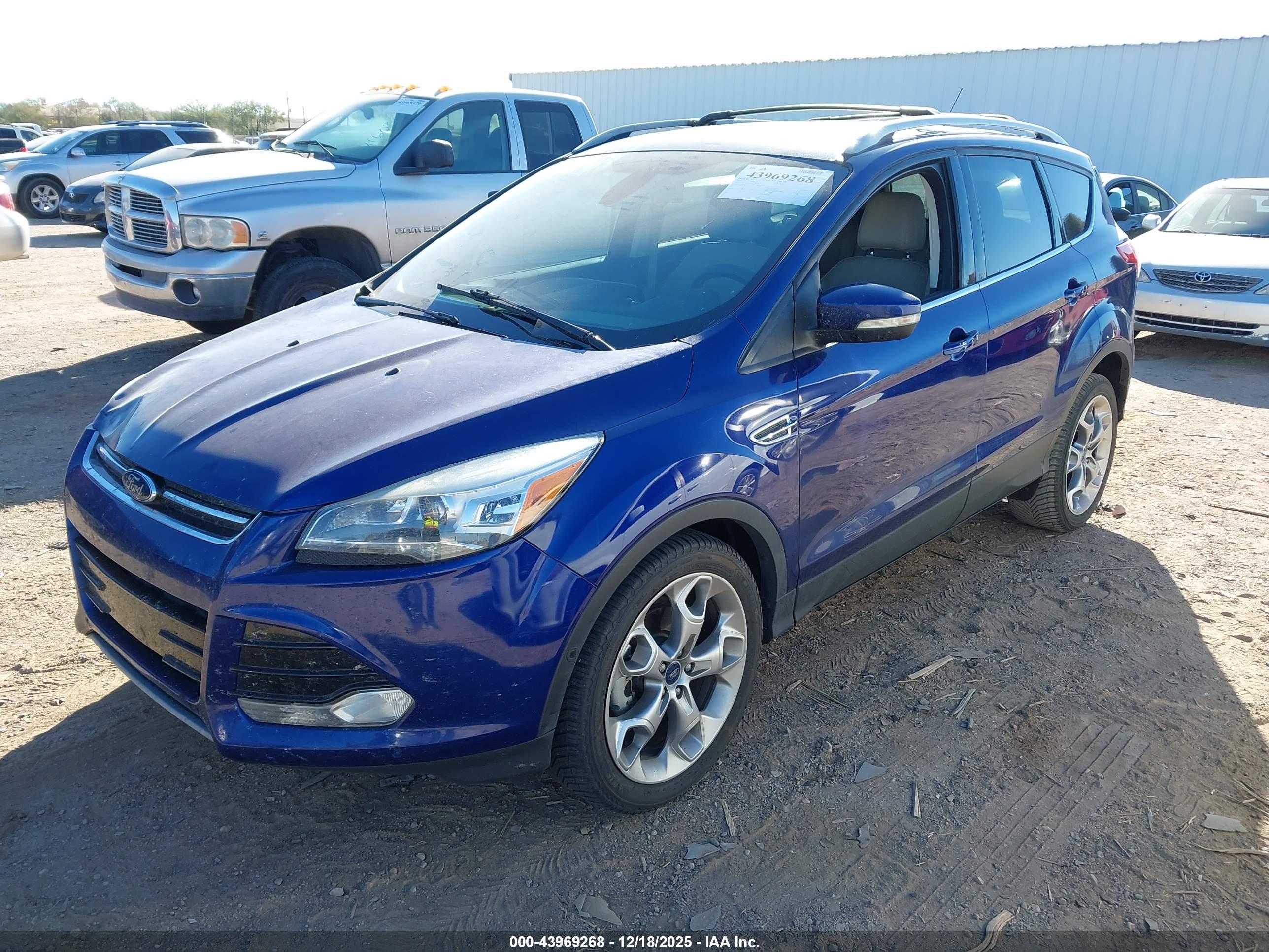 FORD ESCAPE image 2