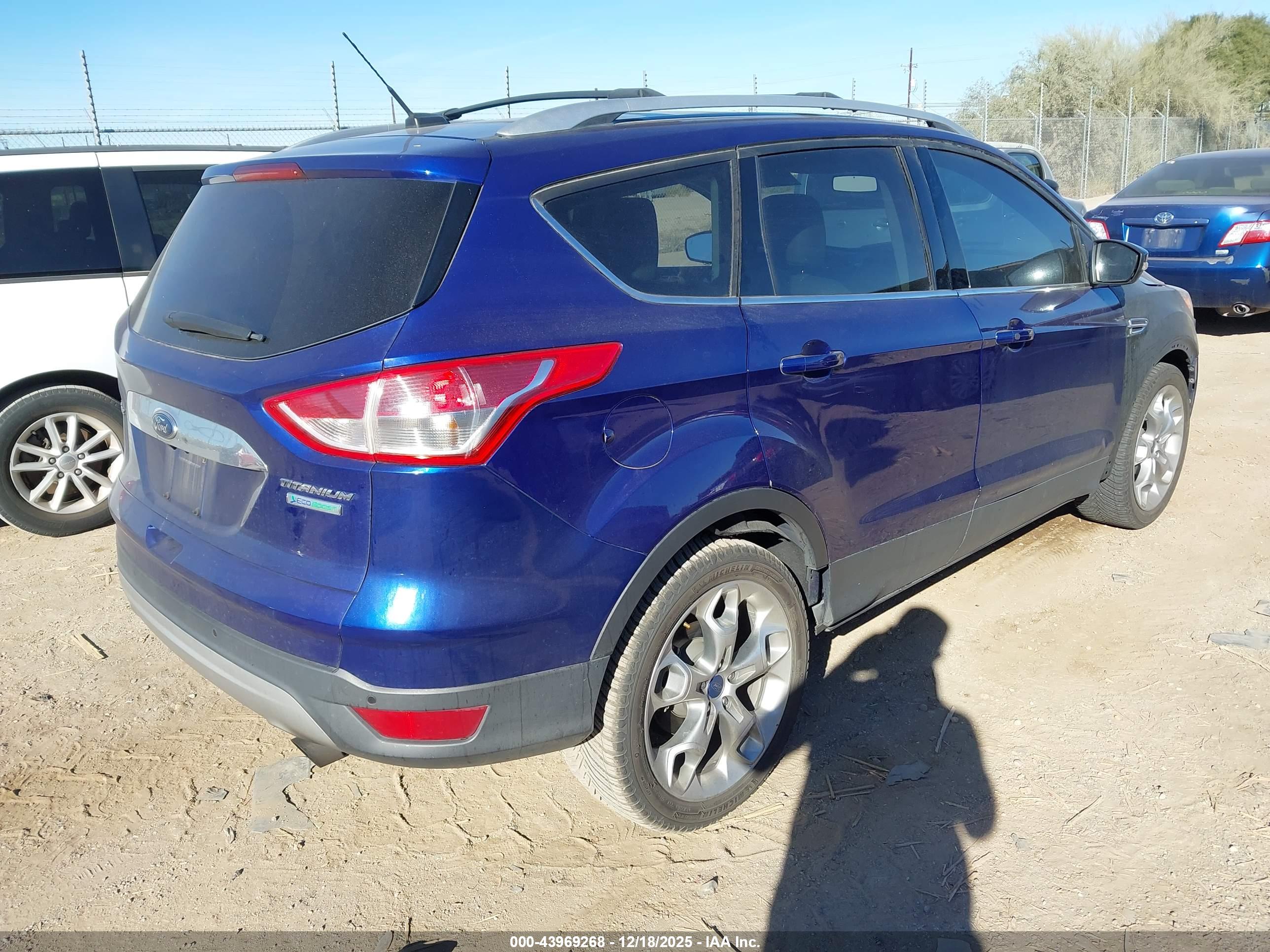 FORD ESCAPE image 4