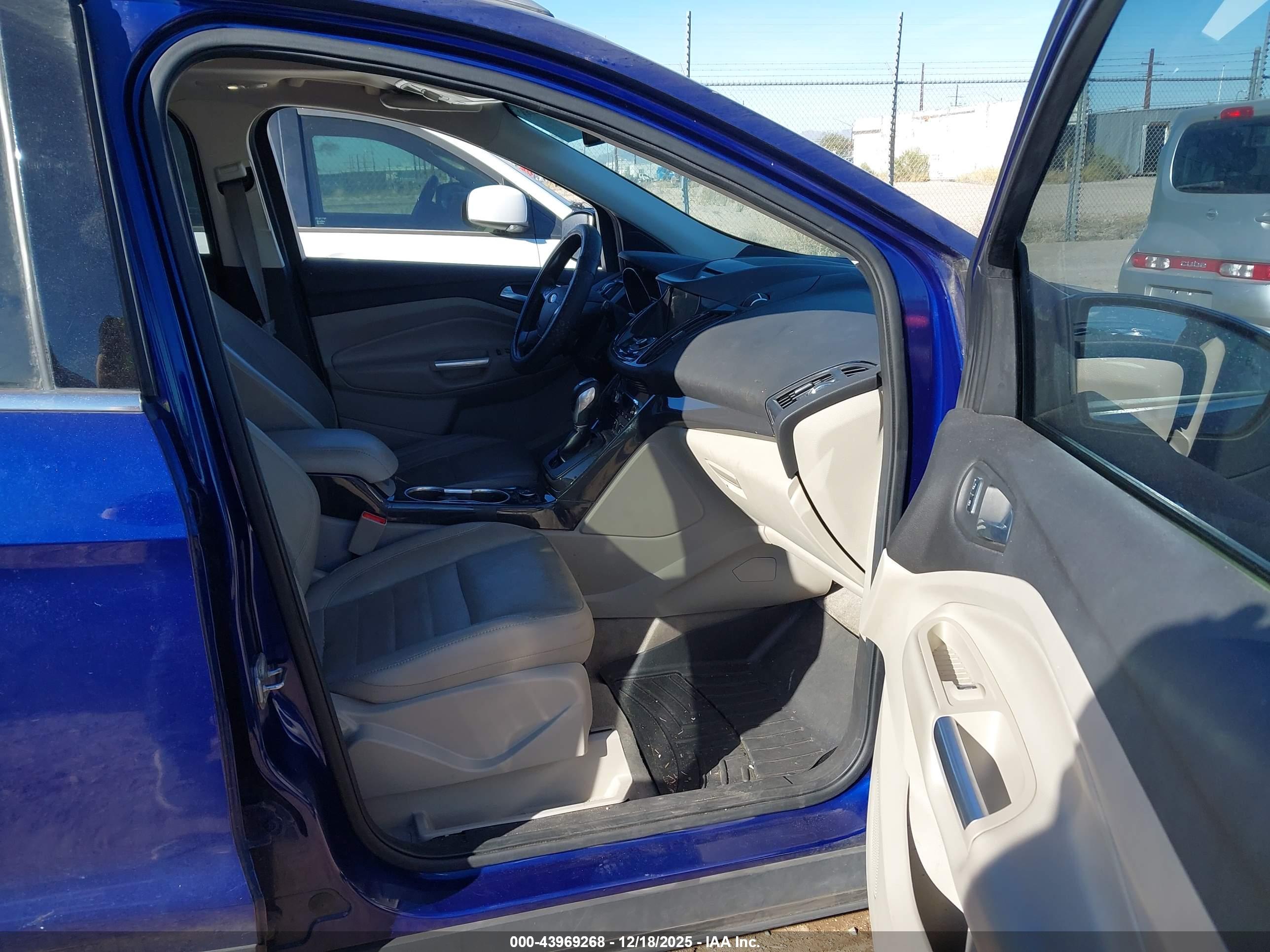 FORD ESCAPE image 5