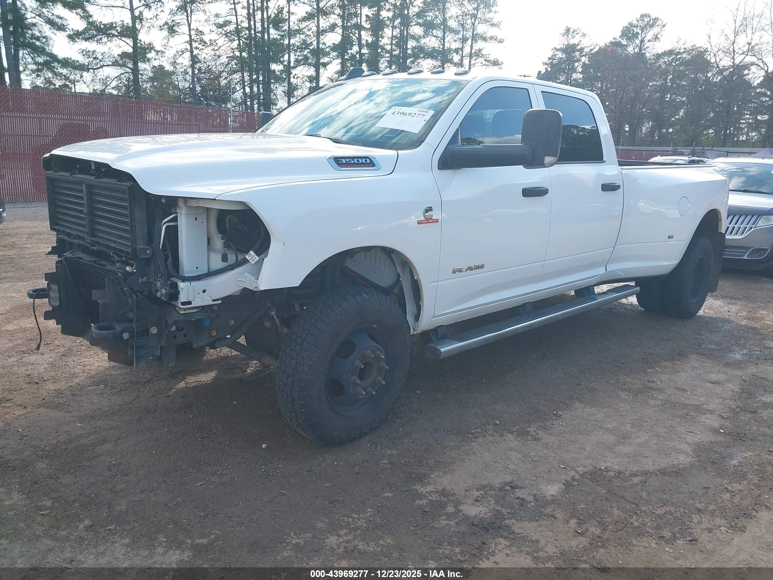RAM 3500 image 2