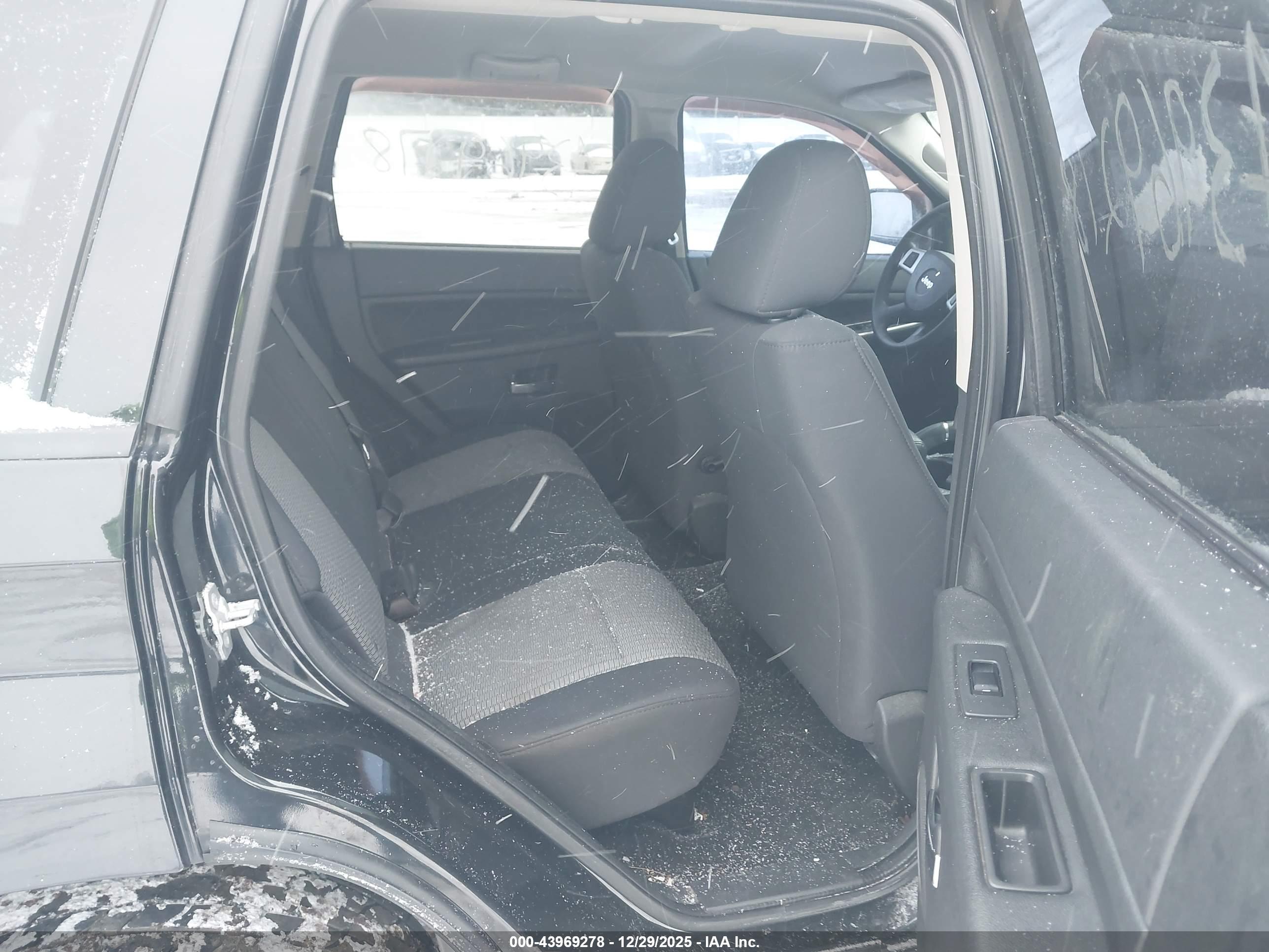 JEEP GRAND image 8
