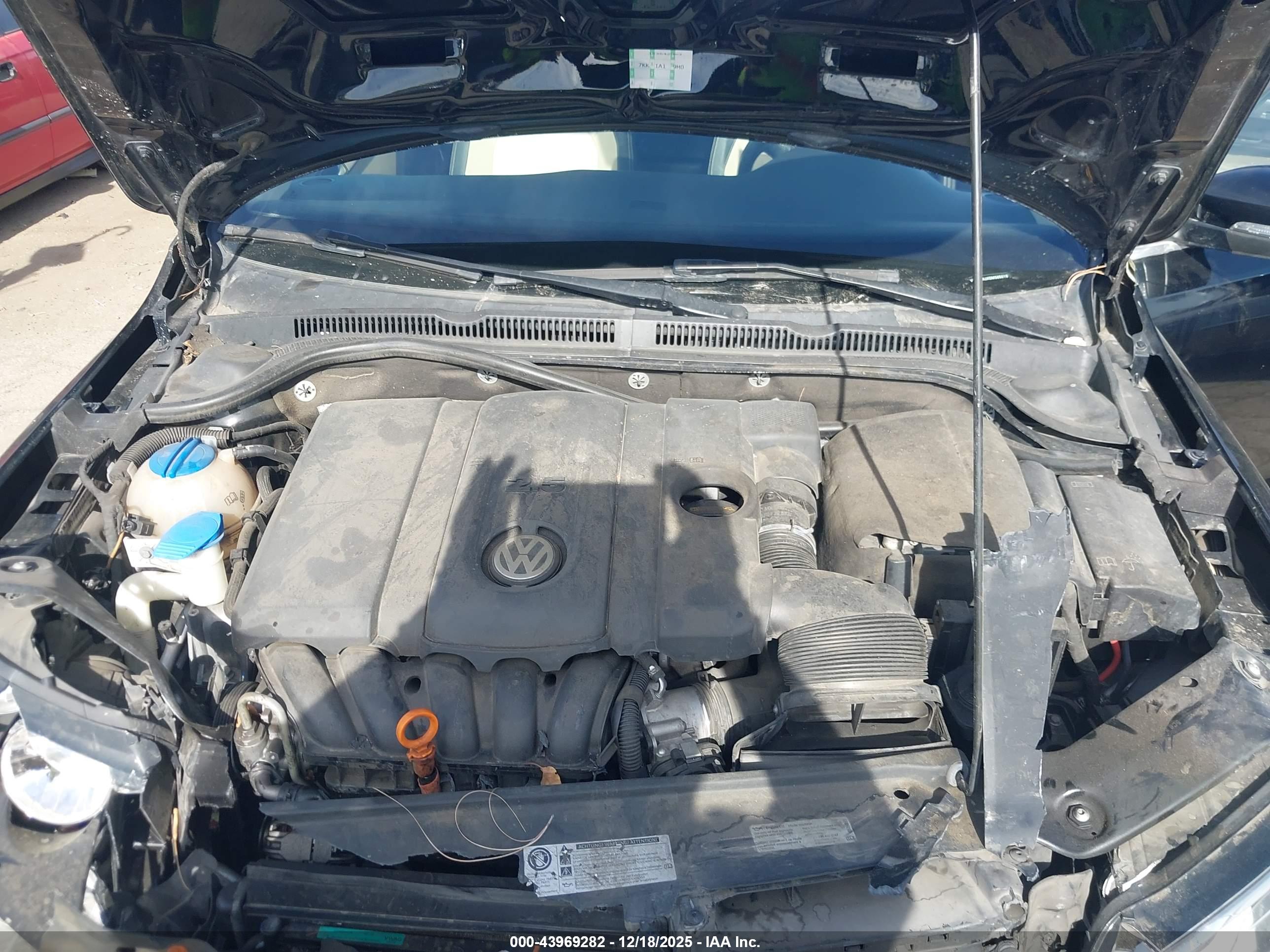 VOLKSWAGEN JETTA image 10