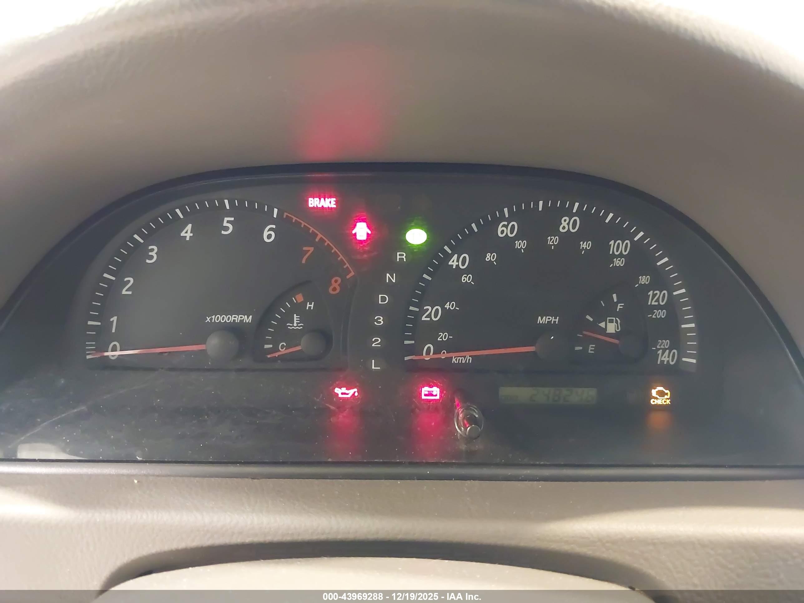 TOYOTA CAMRY image 7