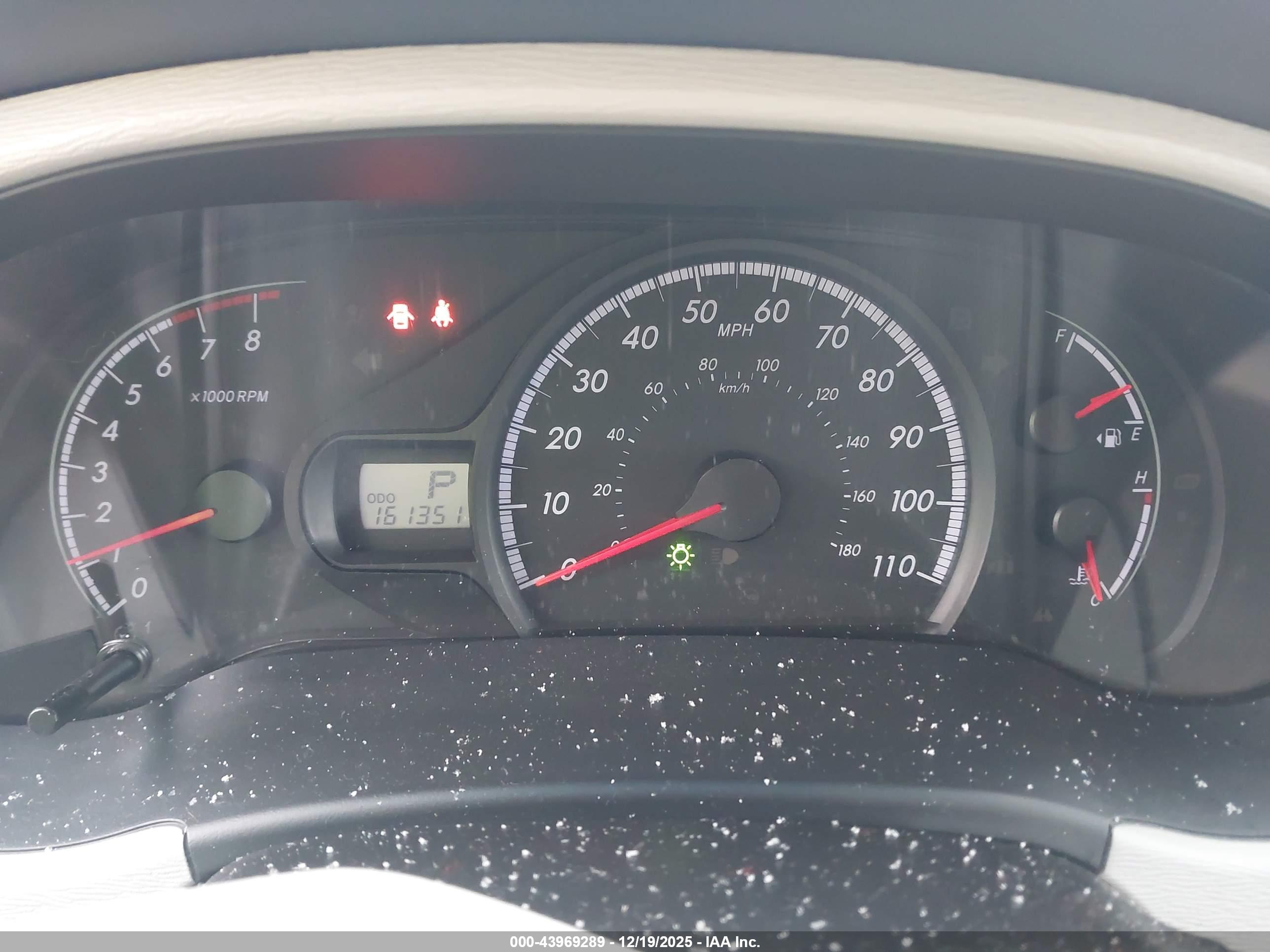 TOYOTA SIENNA image 7