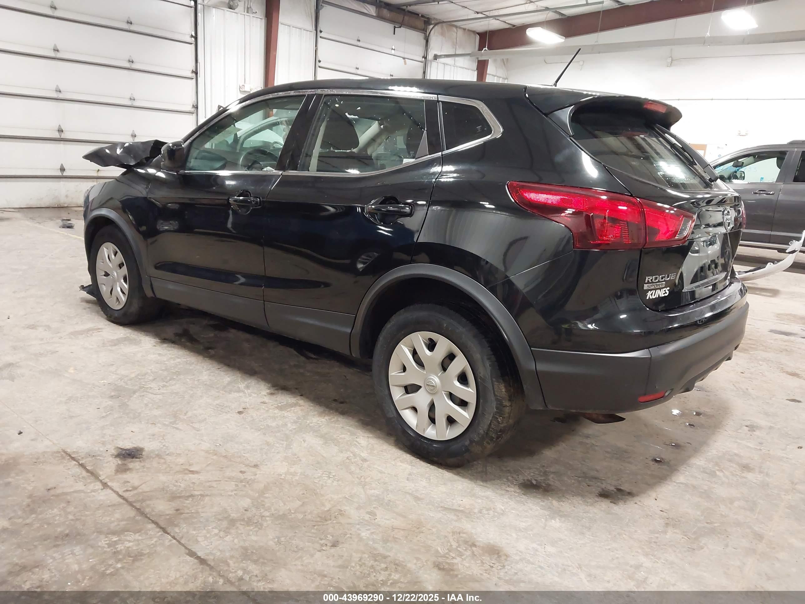 NISSAN ROGUE image 3