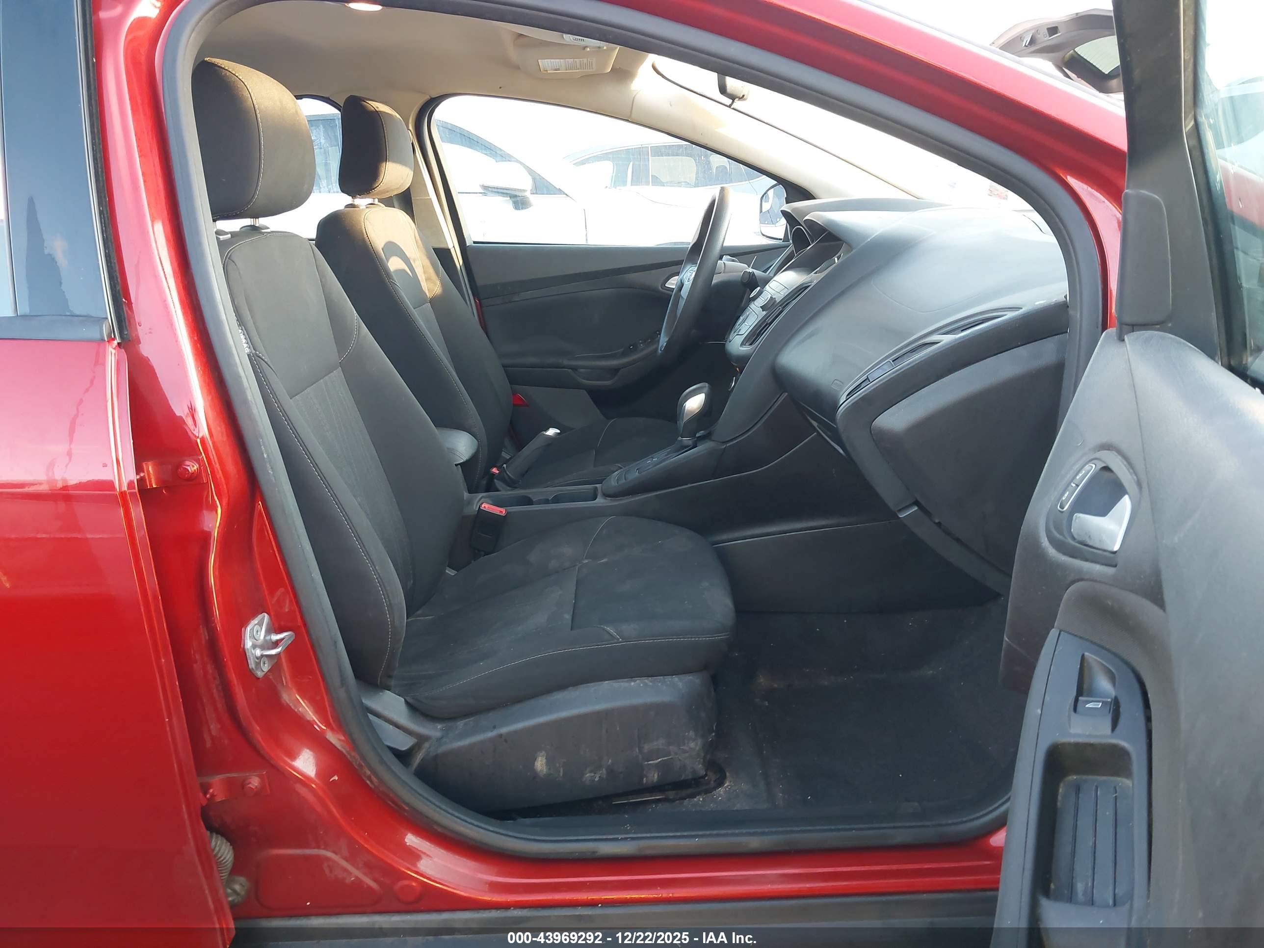 FORD FOCUS image 5