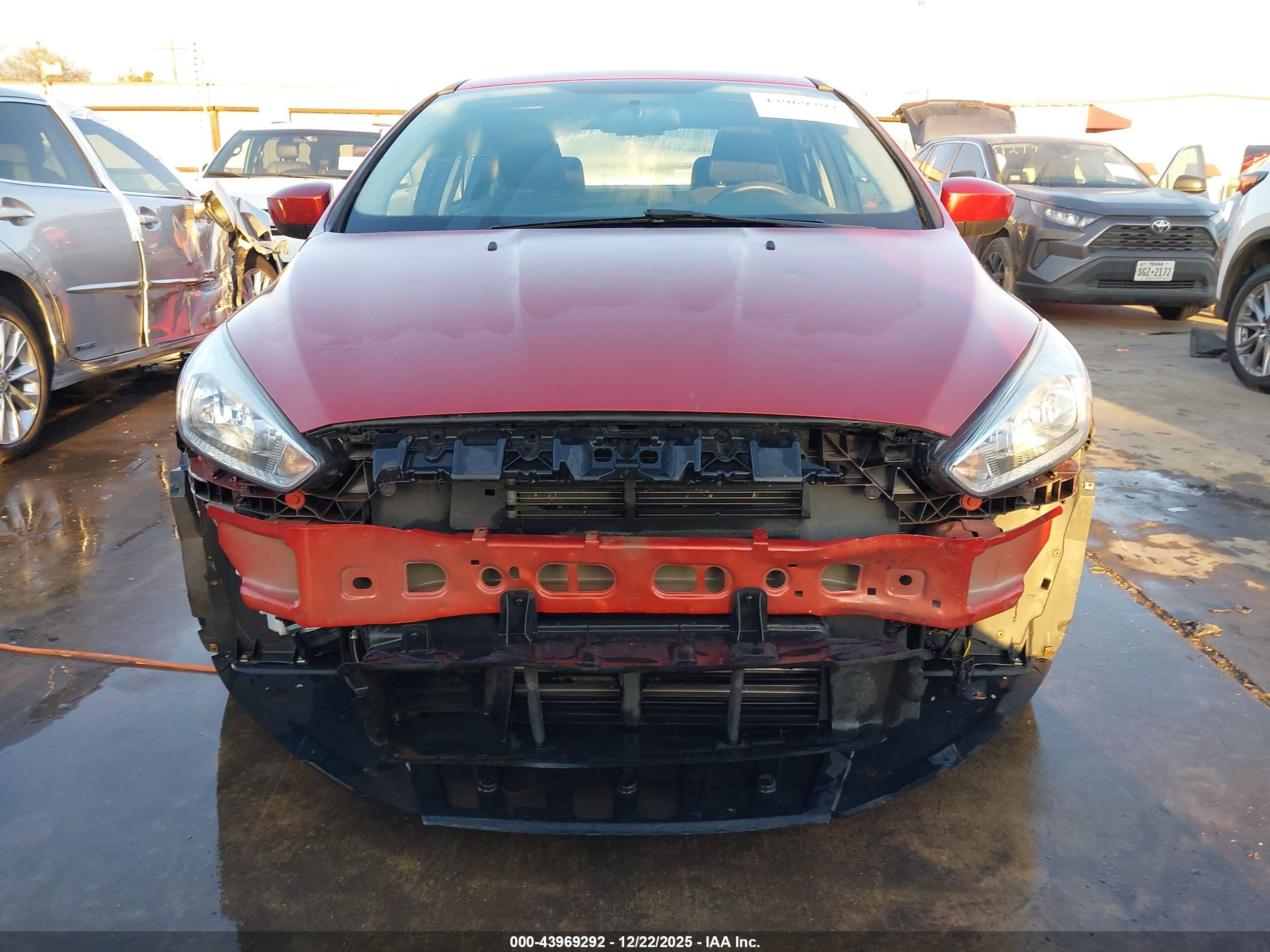 FORD FOCUS image 6
