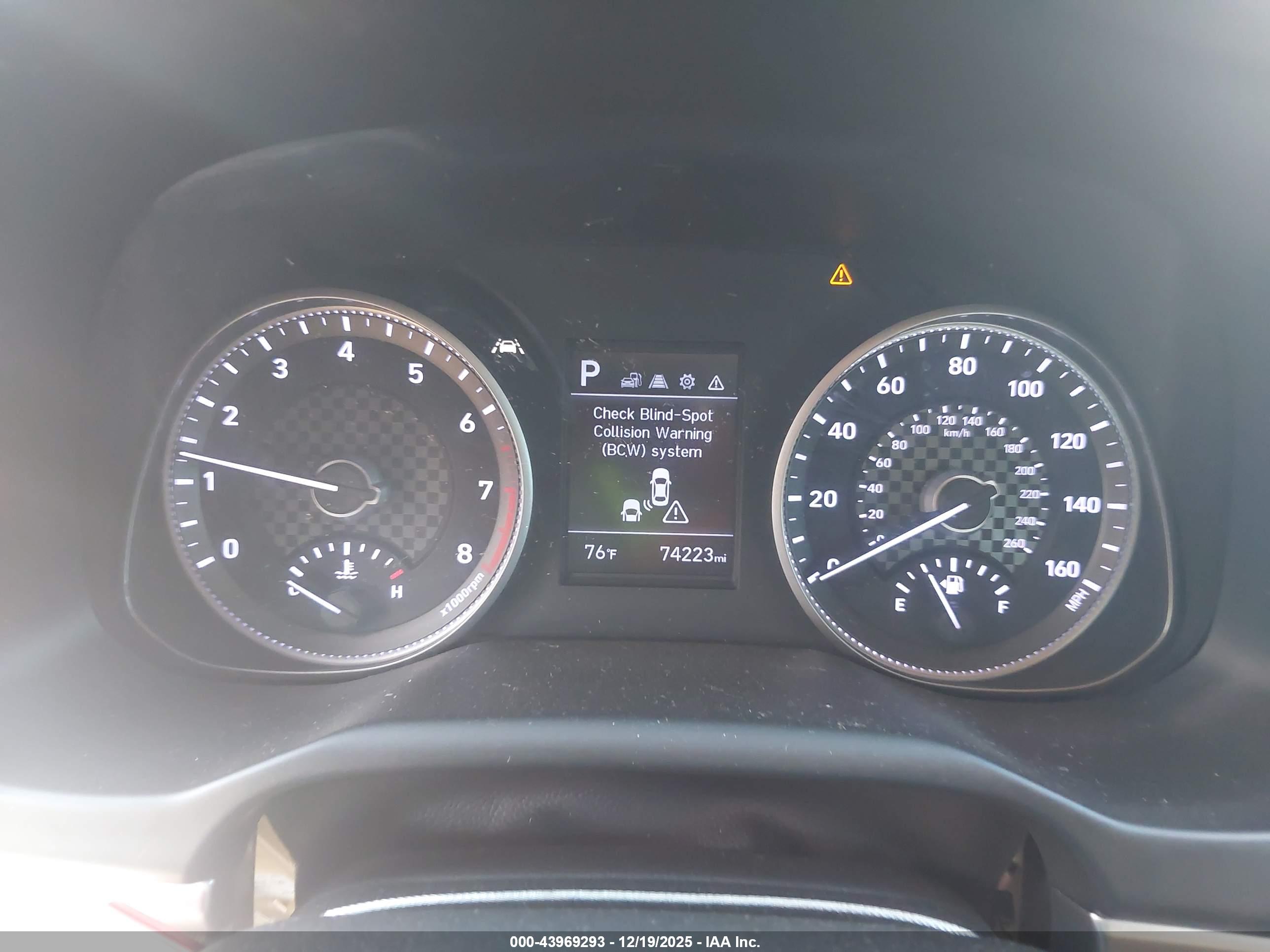 HYUNDAI ELANTRA image 7