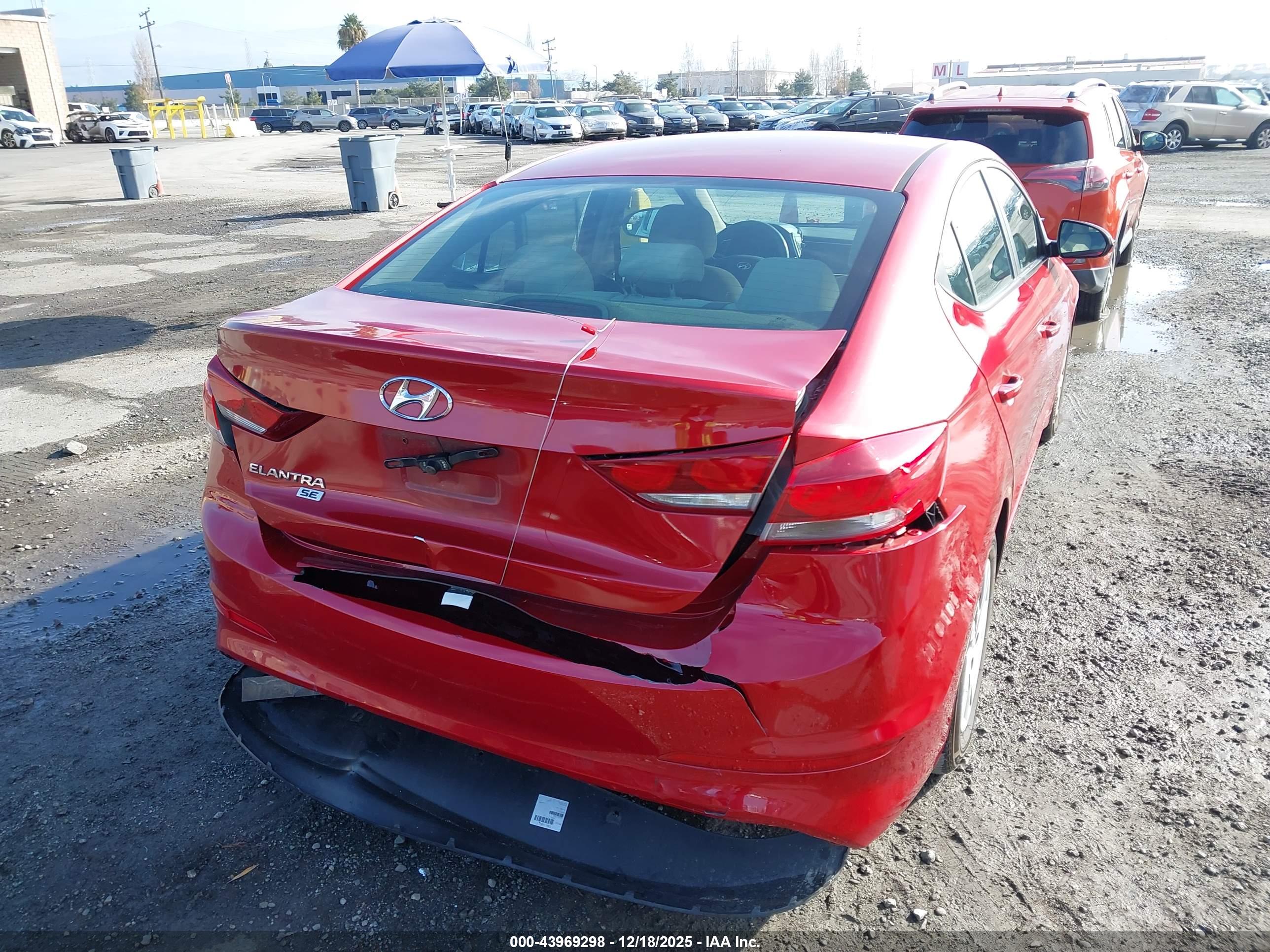 HYUNDAI ELANTRA image 6