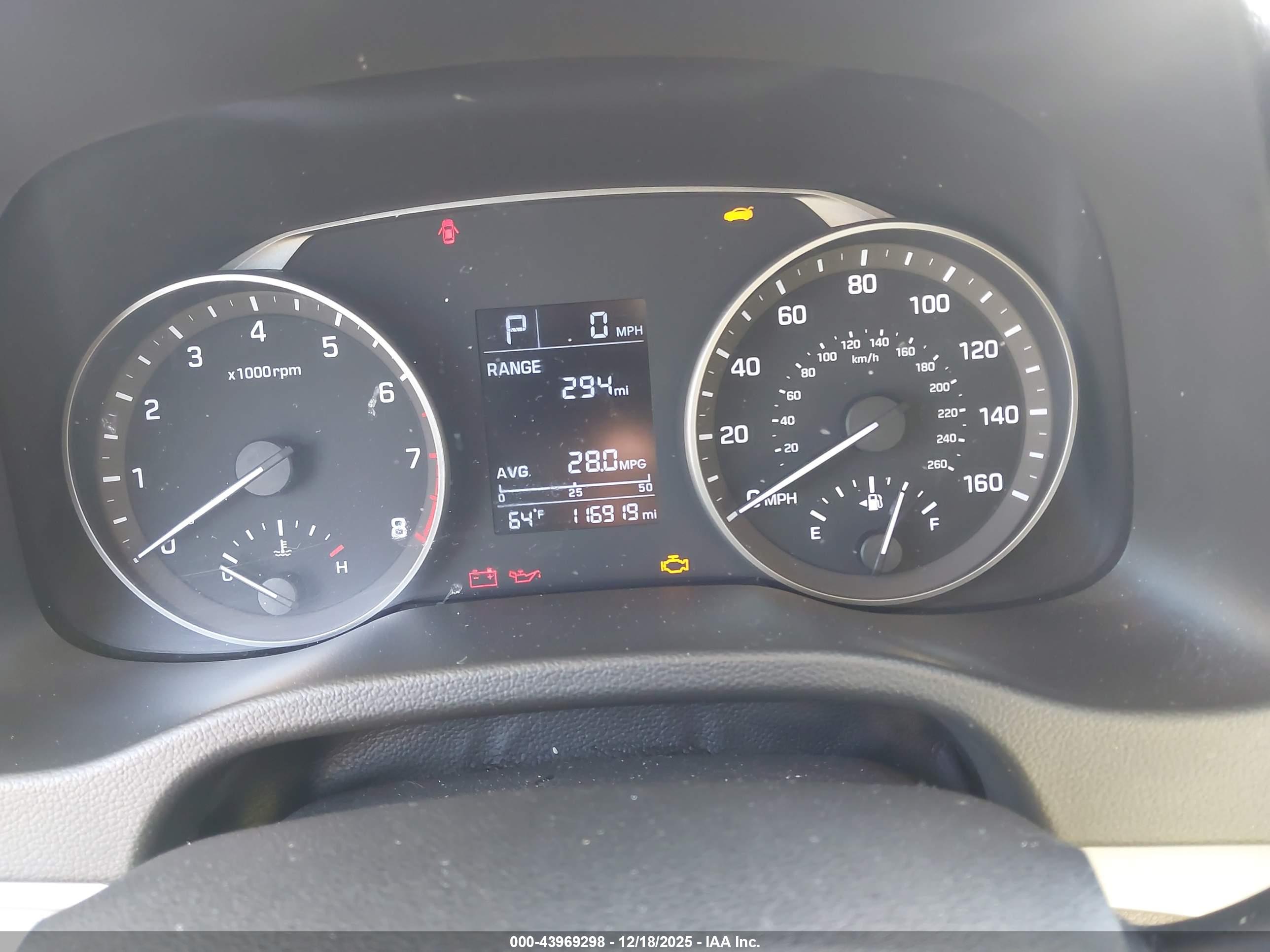 HYUNDAI ELANTRA image 7