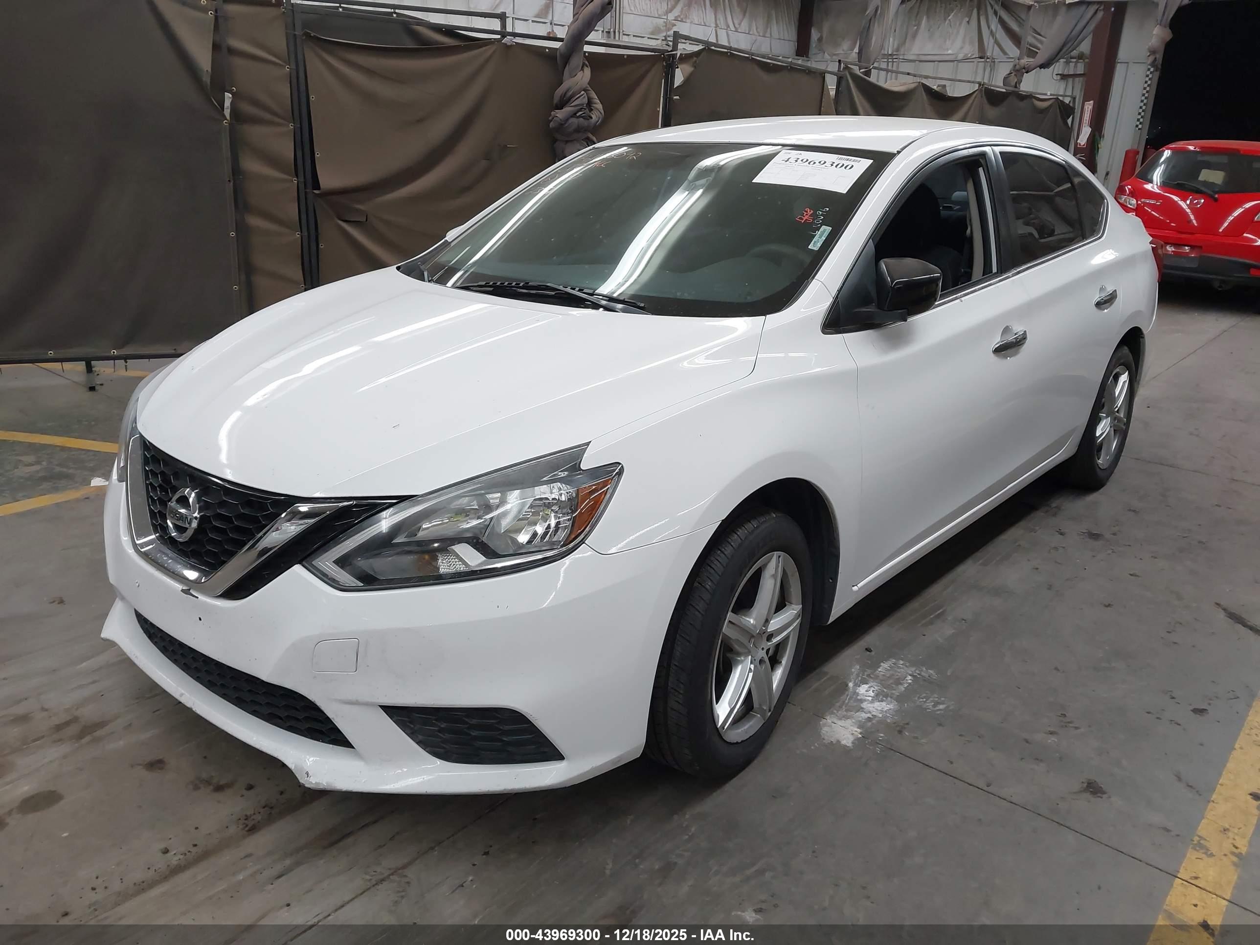 NISSAN SENTRA image 2