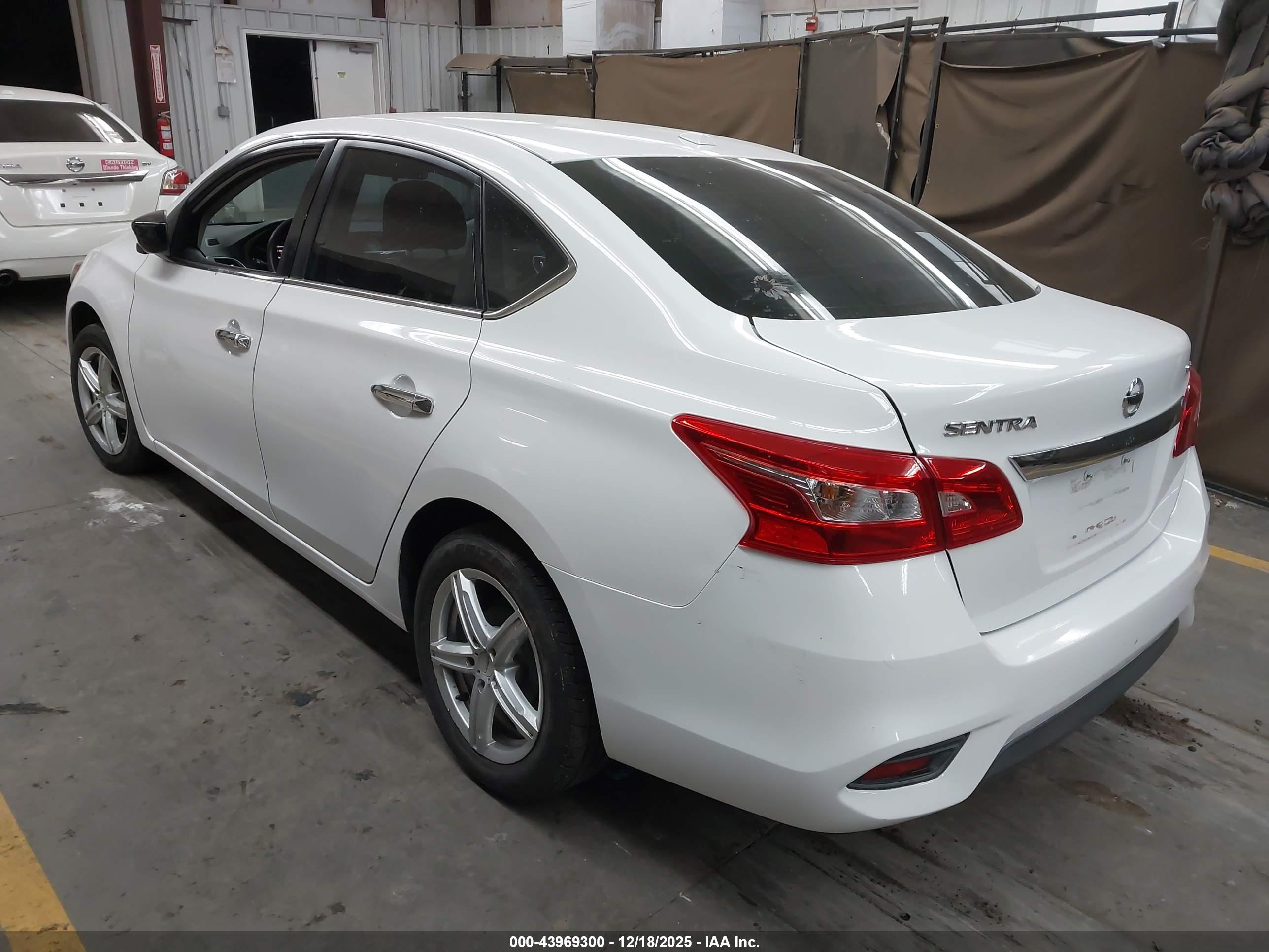 NISSAN SENTRA image 3
