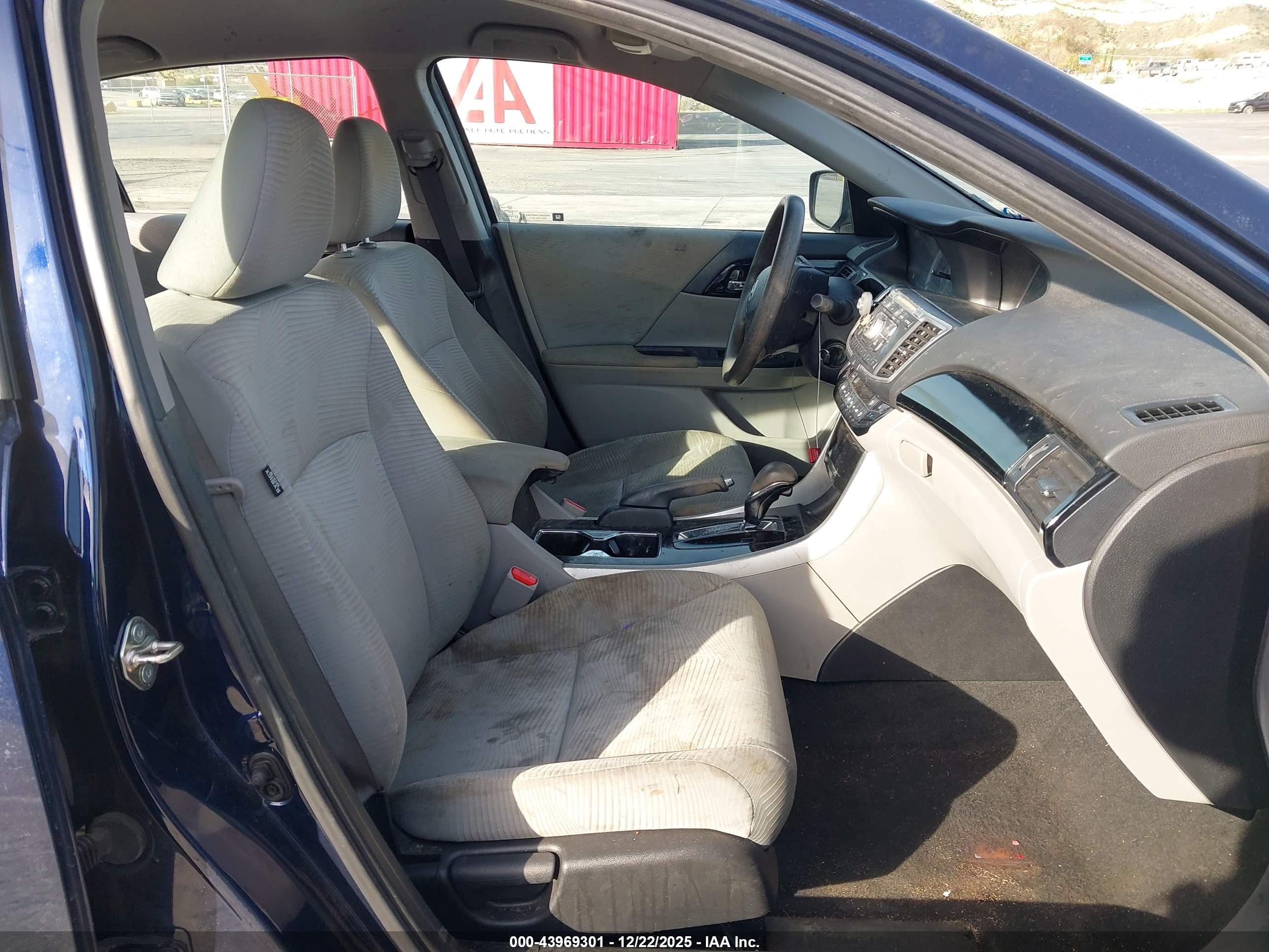 HONDA ACCORD image 5