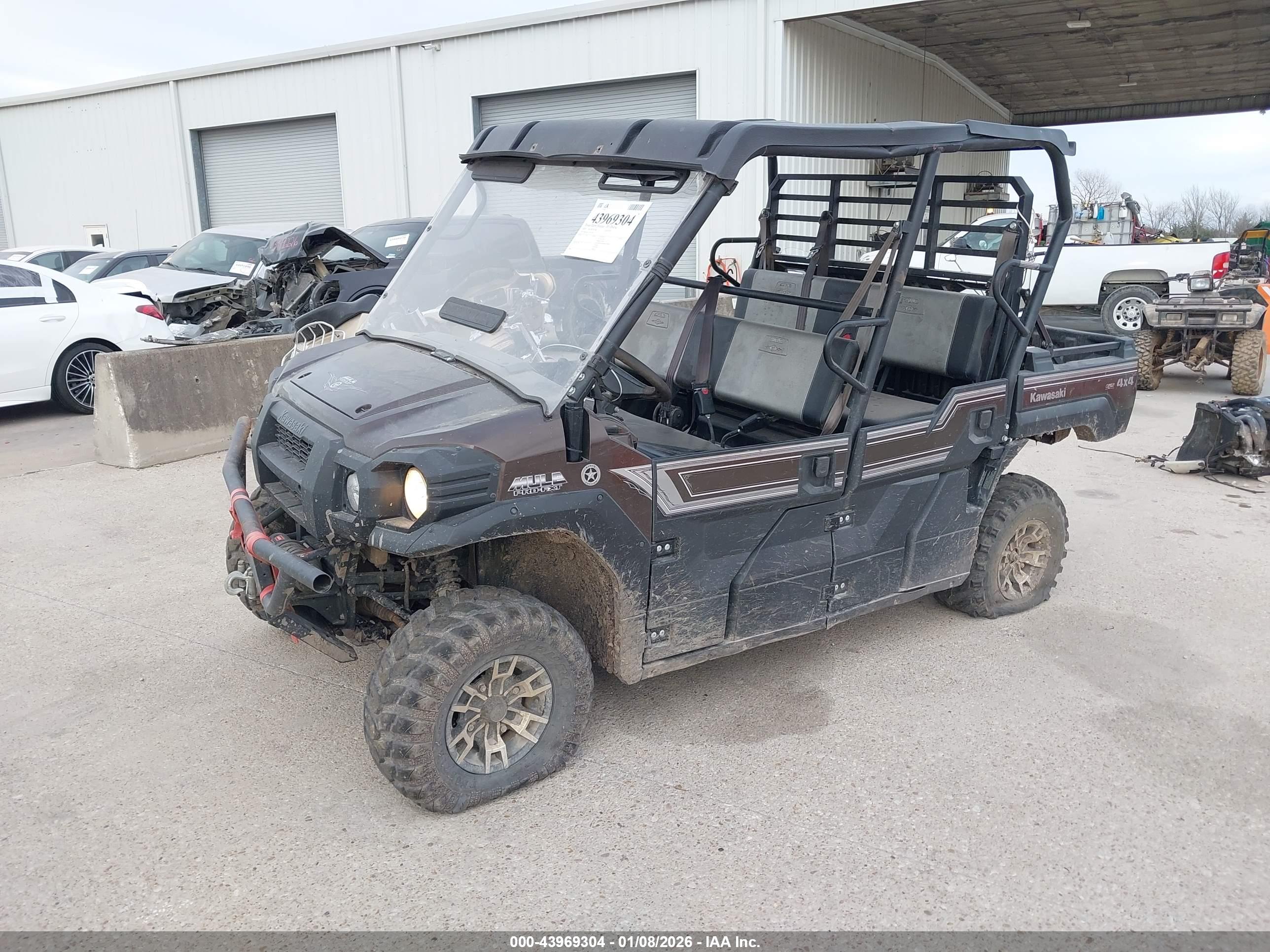 KAWASAKI KAF820 image 2