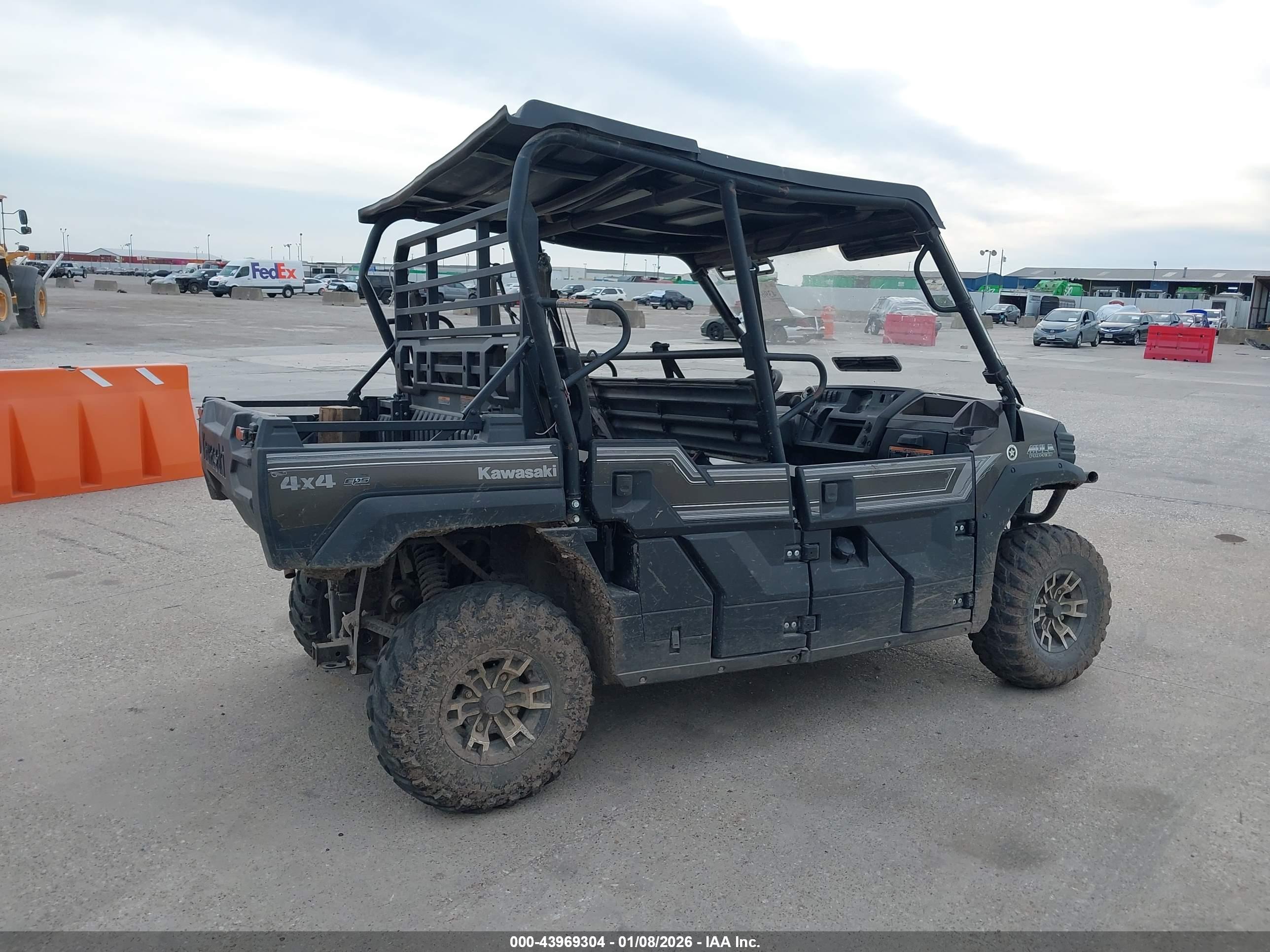 KAWASAKI KAF820 image 4