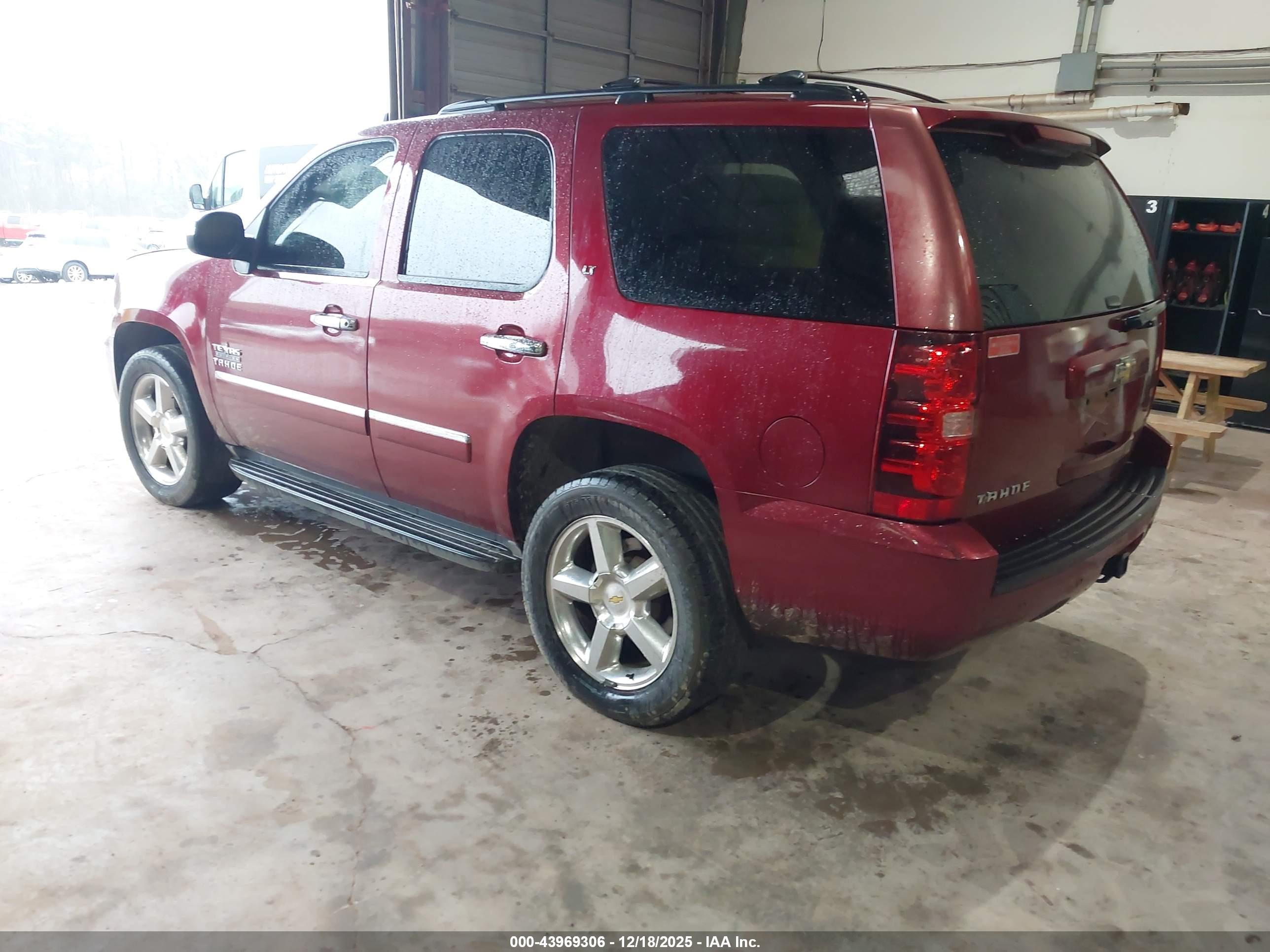 CHEVROLET TAHOE image 3