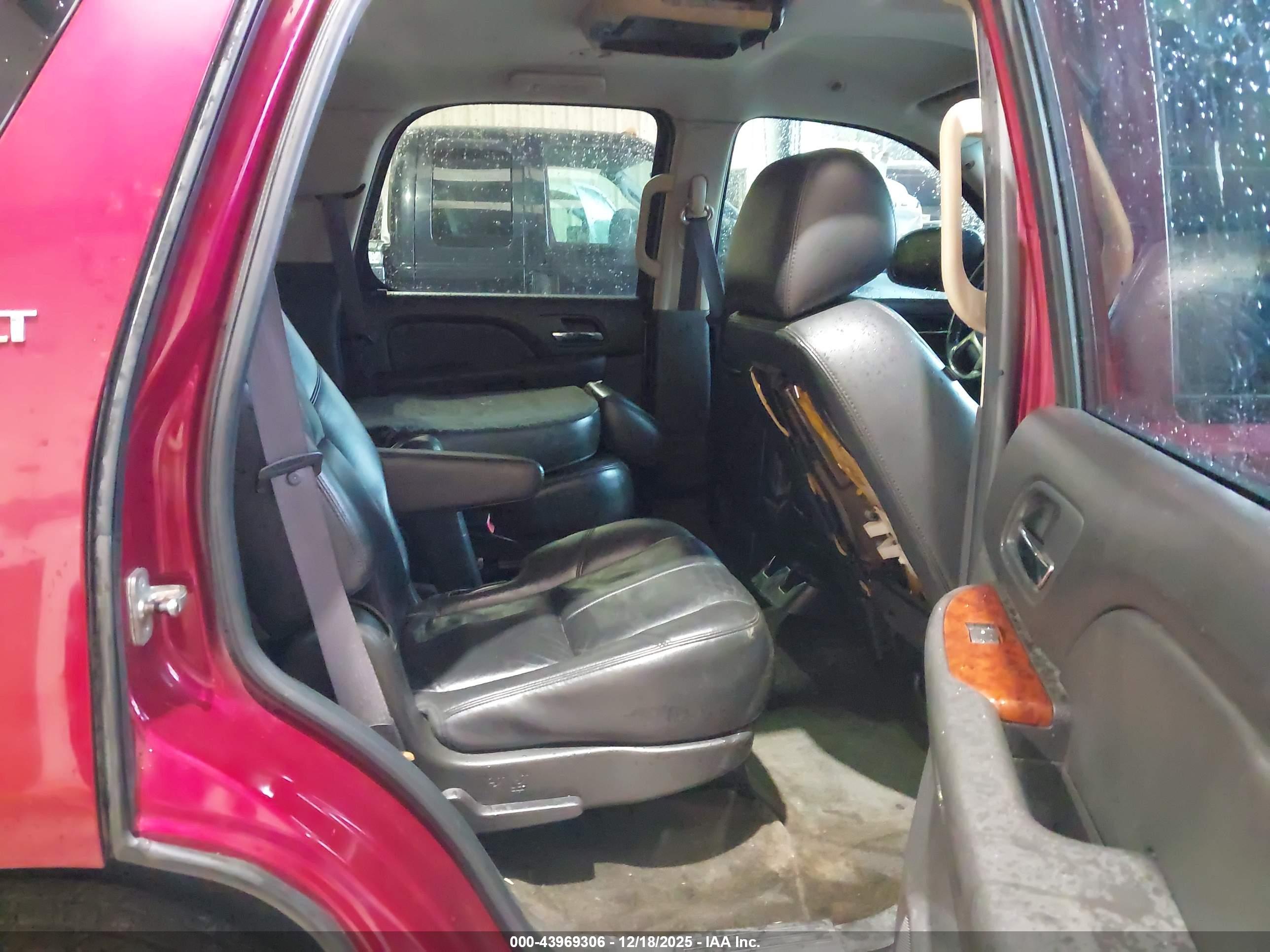 CHEVROLET TAHOE image 8
