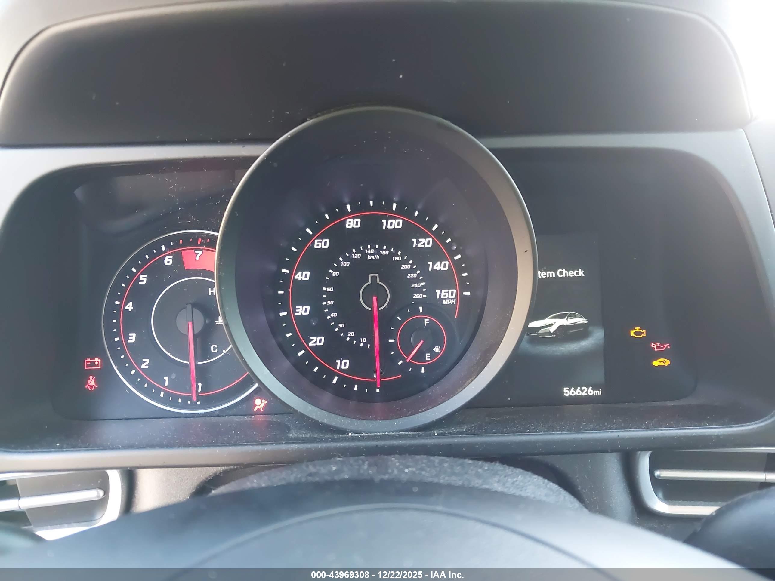 HYUNDAI ELANTRA image 7