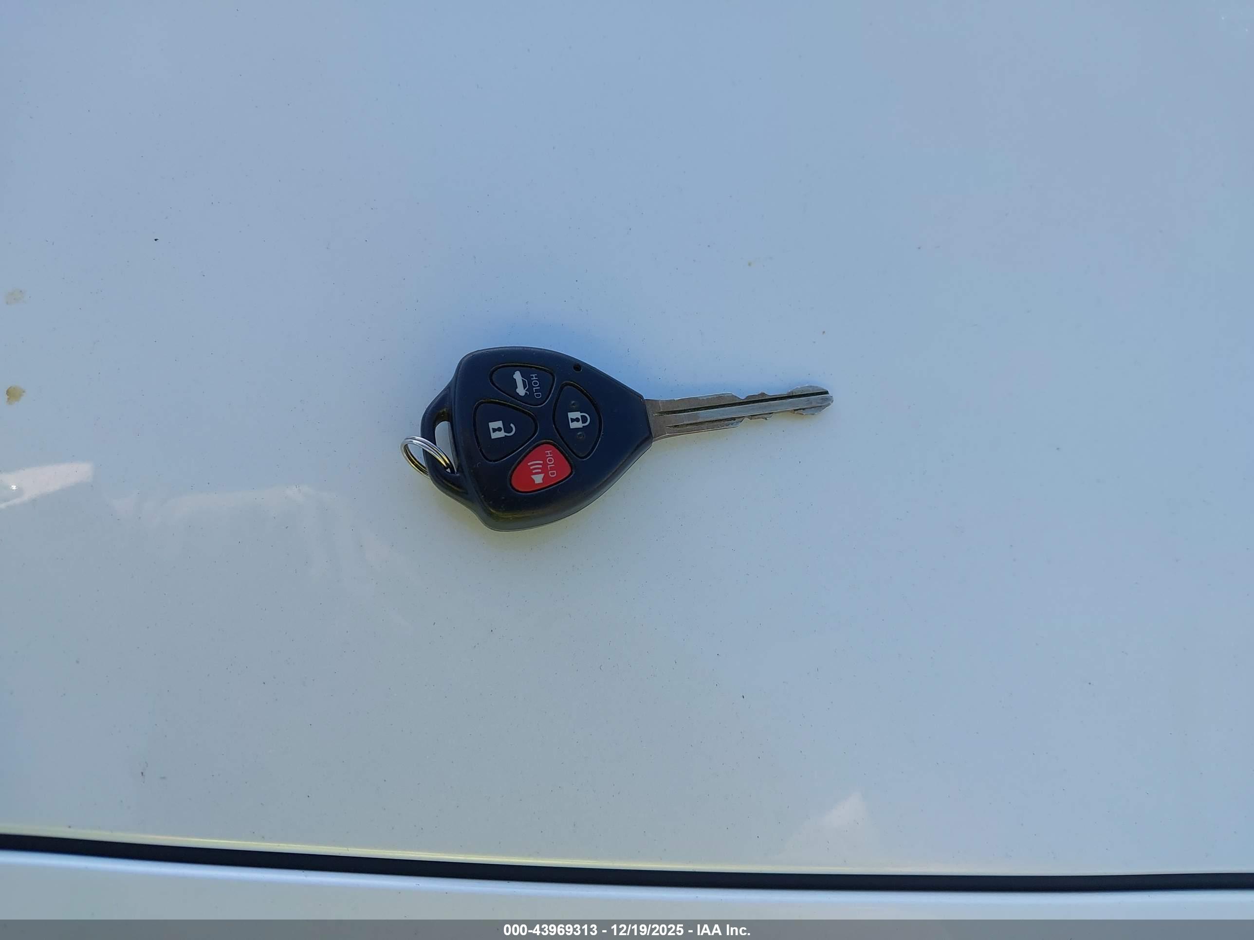 TOYOTA COROLLA image 11