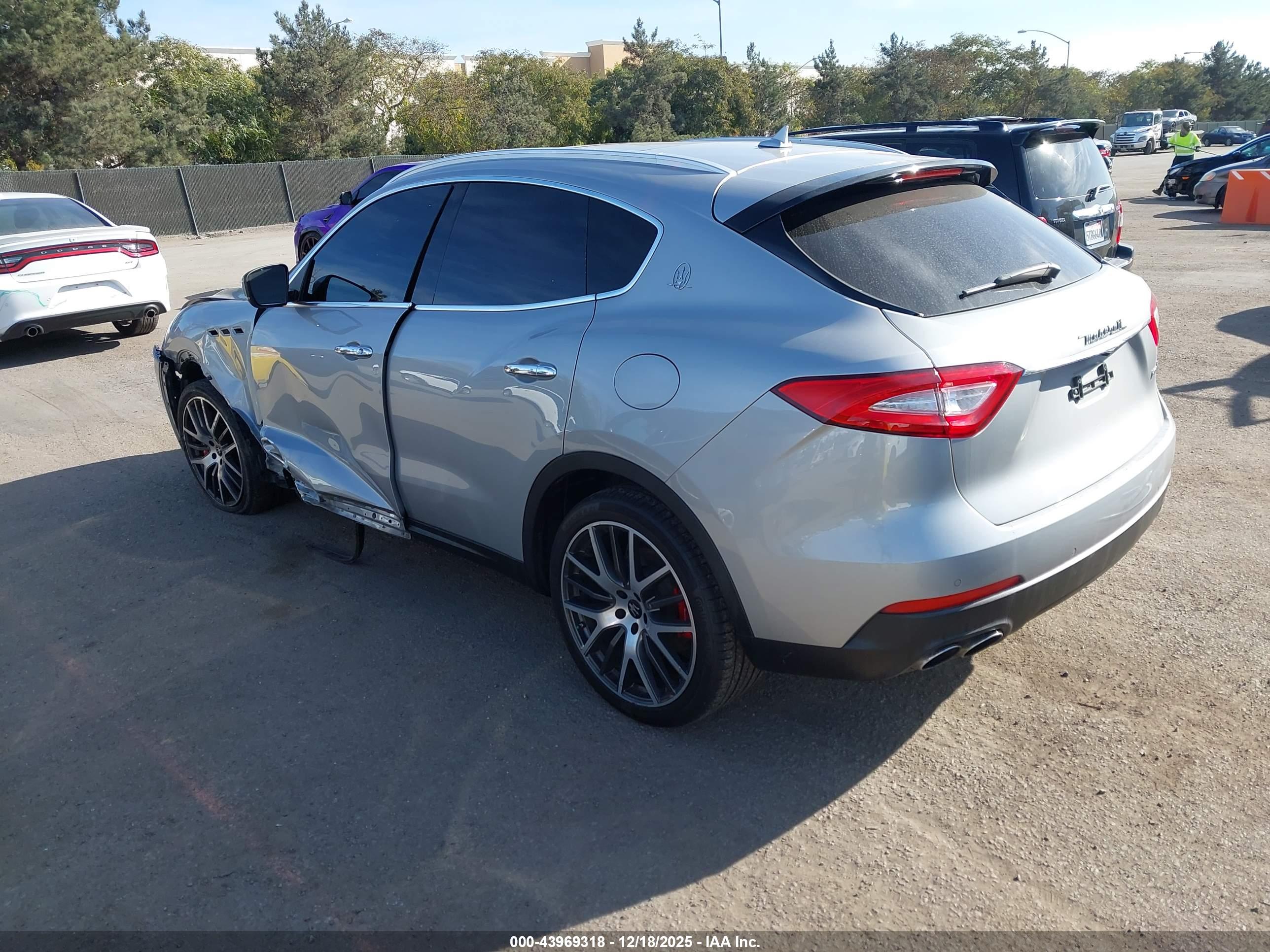 MASERATI LEVANTE image 3