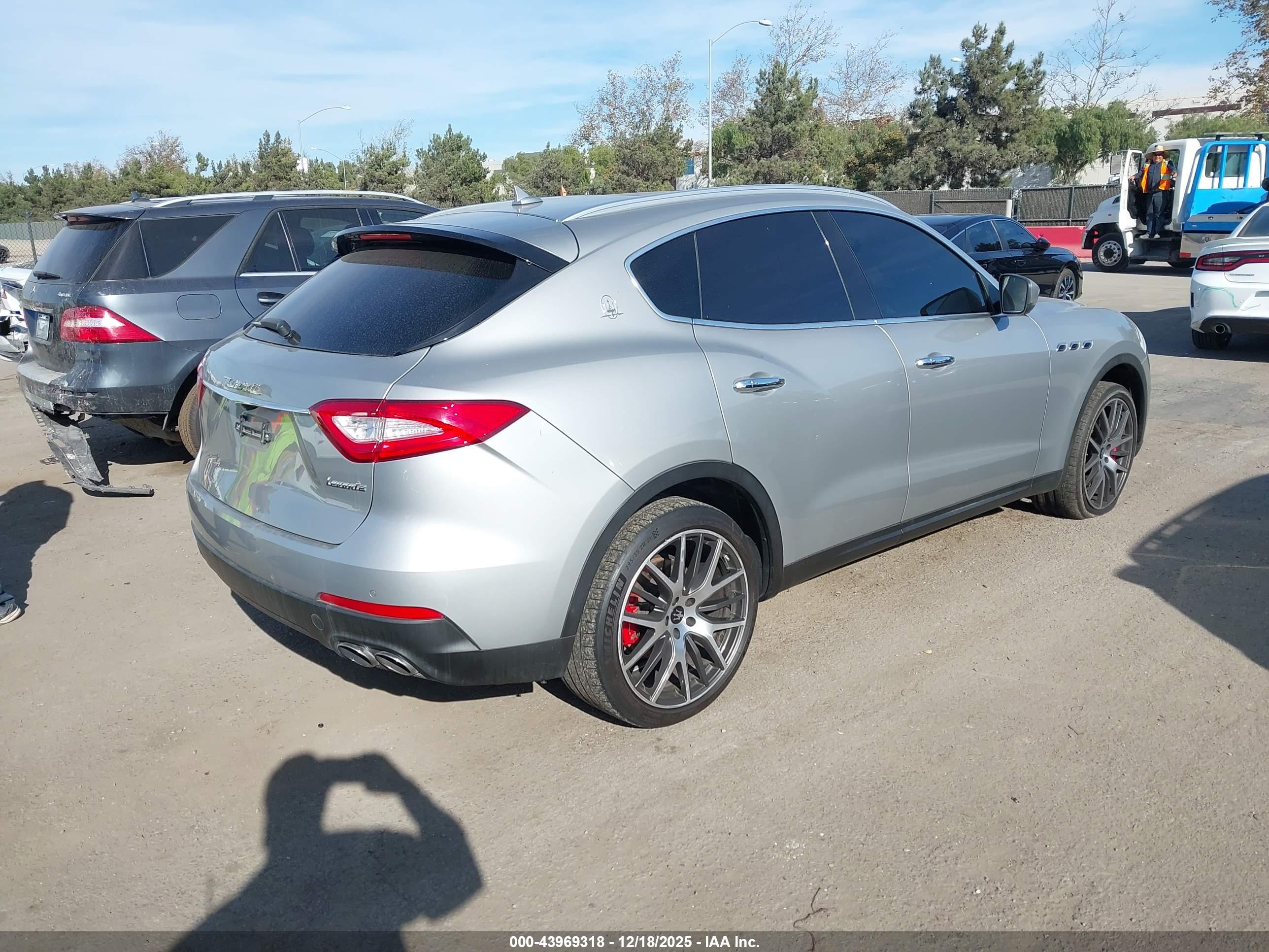MASERATI LEVANTE image 4