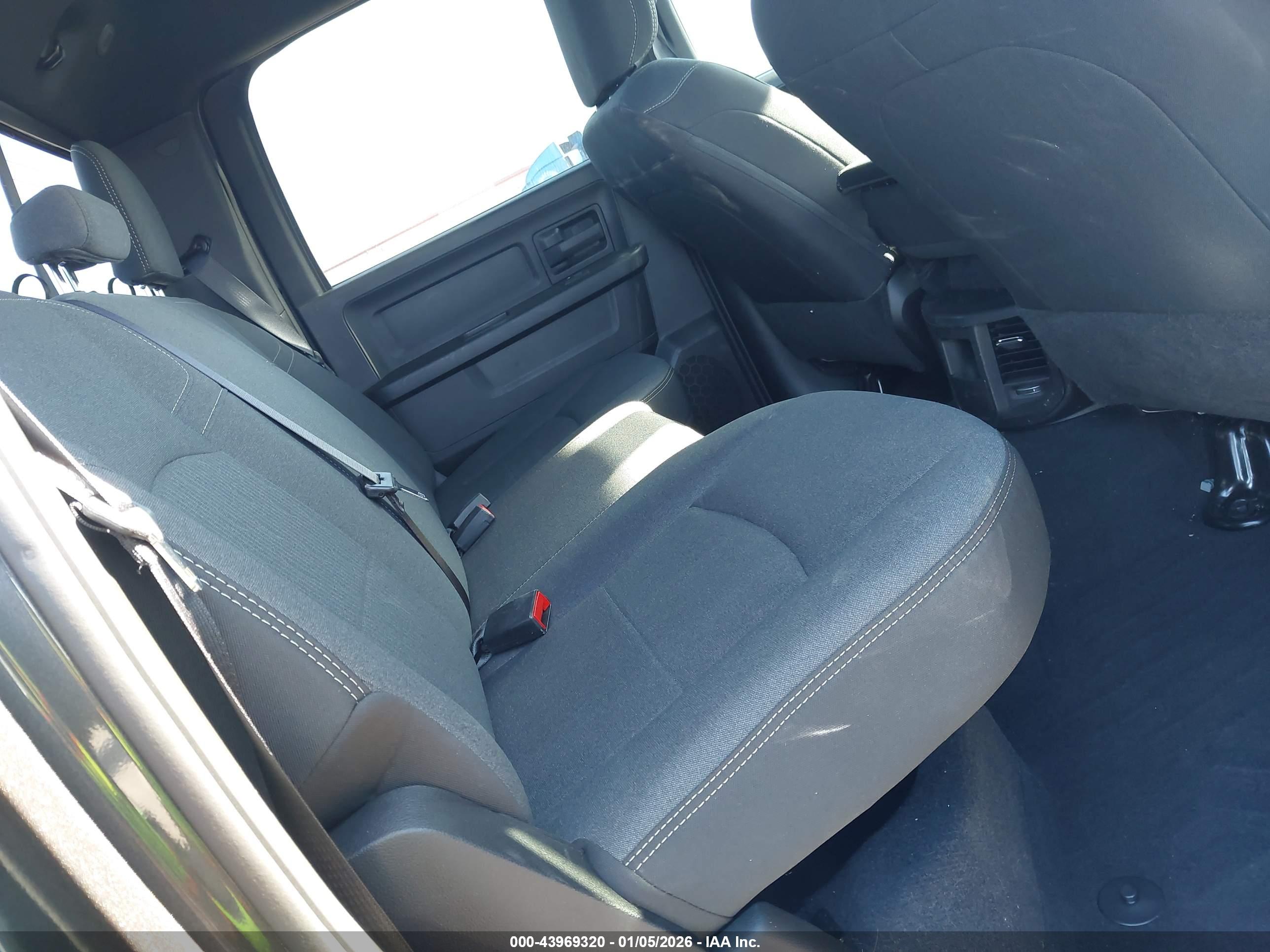 RAM 2500 image 8