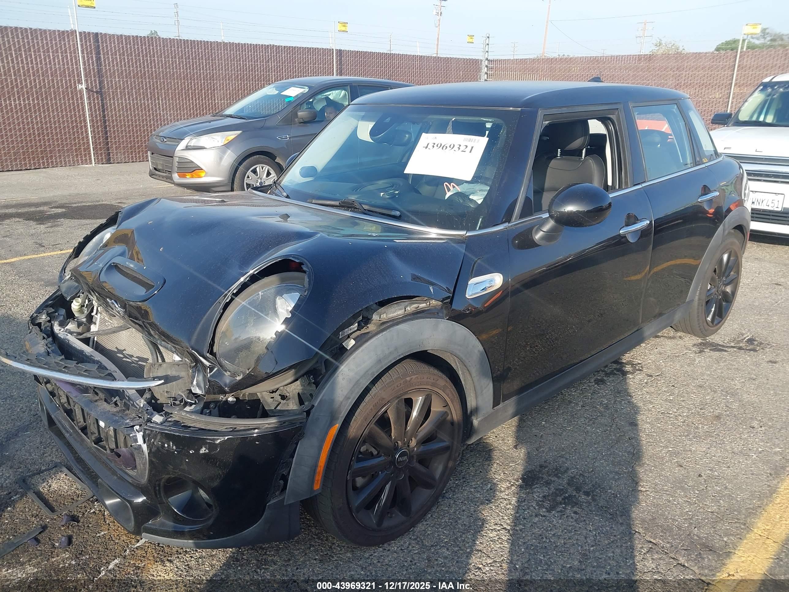 MINI HARDTOP image 2