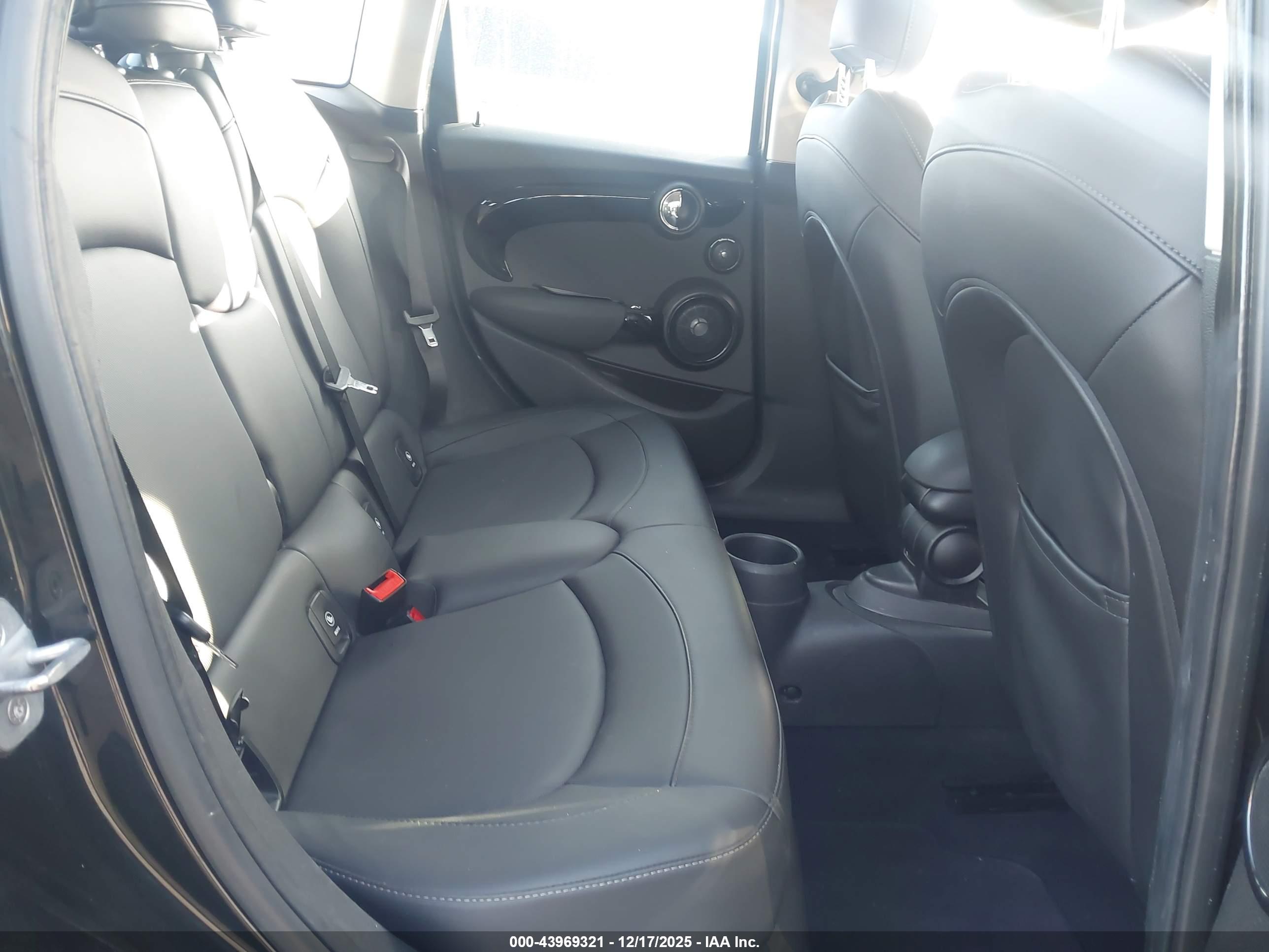MINI HARDTOP image 8