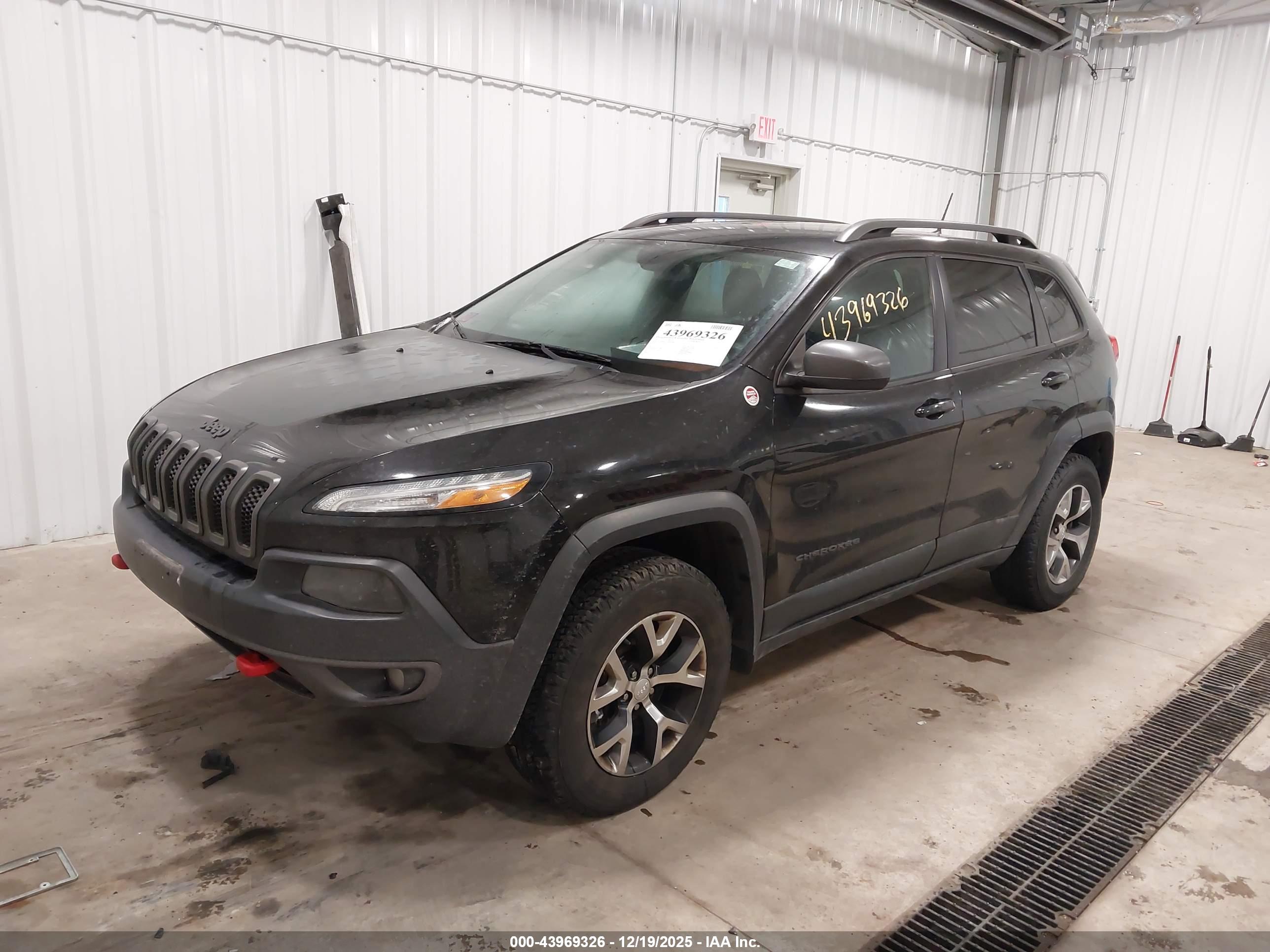 JEEP CHEROKEE image 2