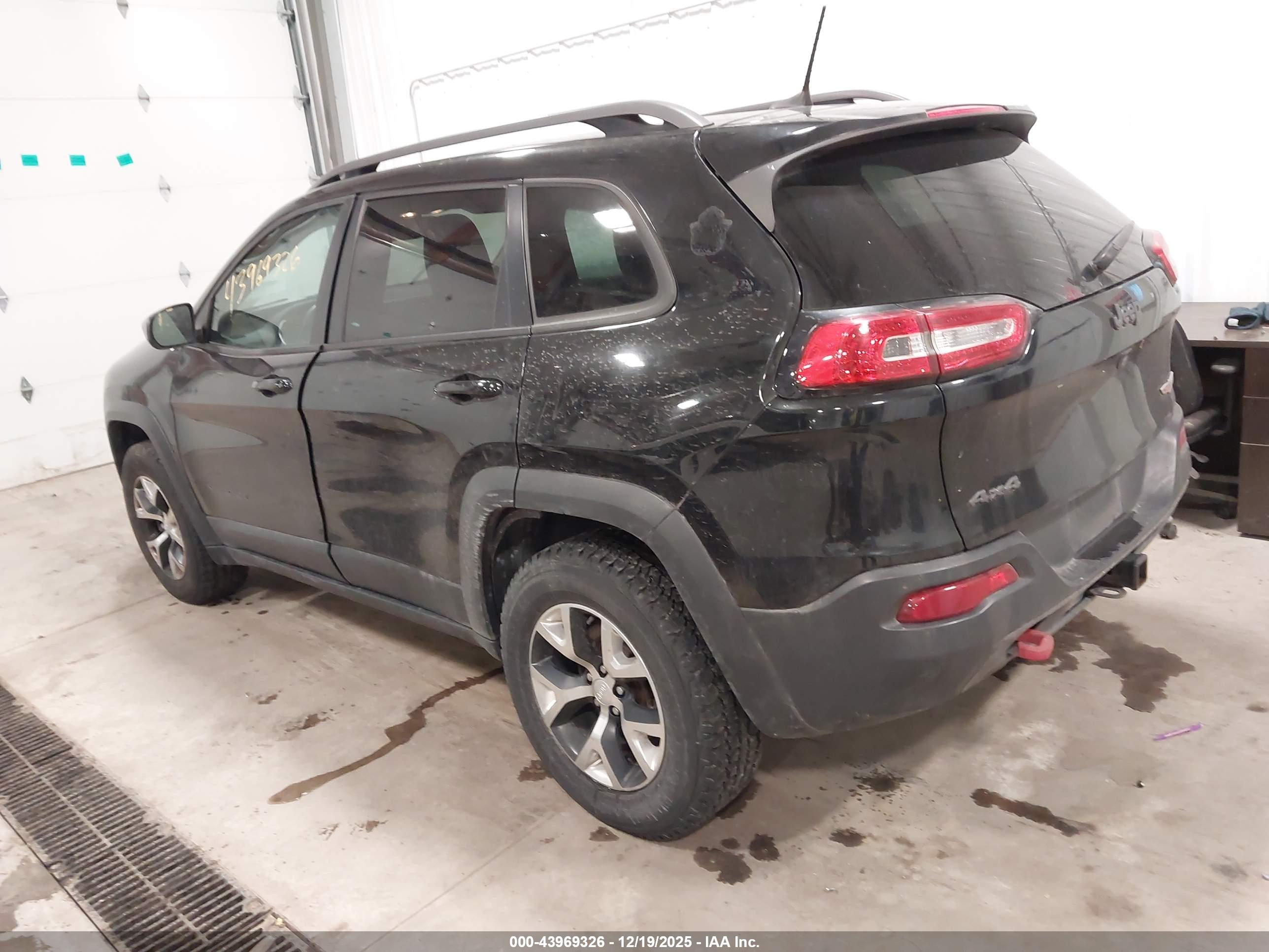 JEEP CHEROKEE image 3