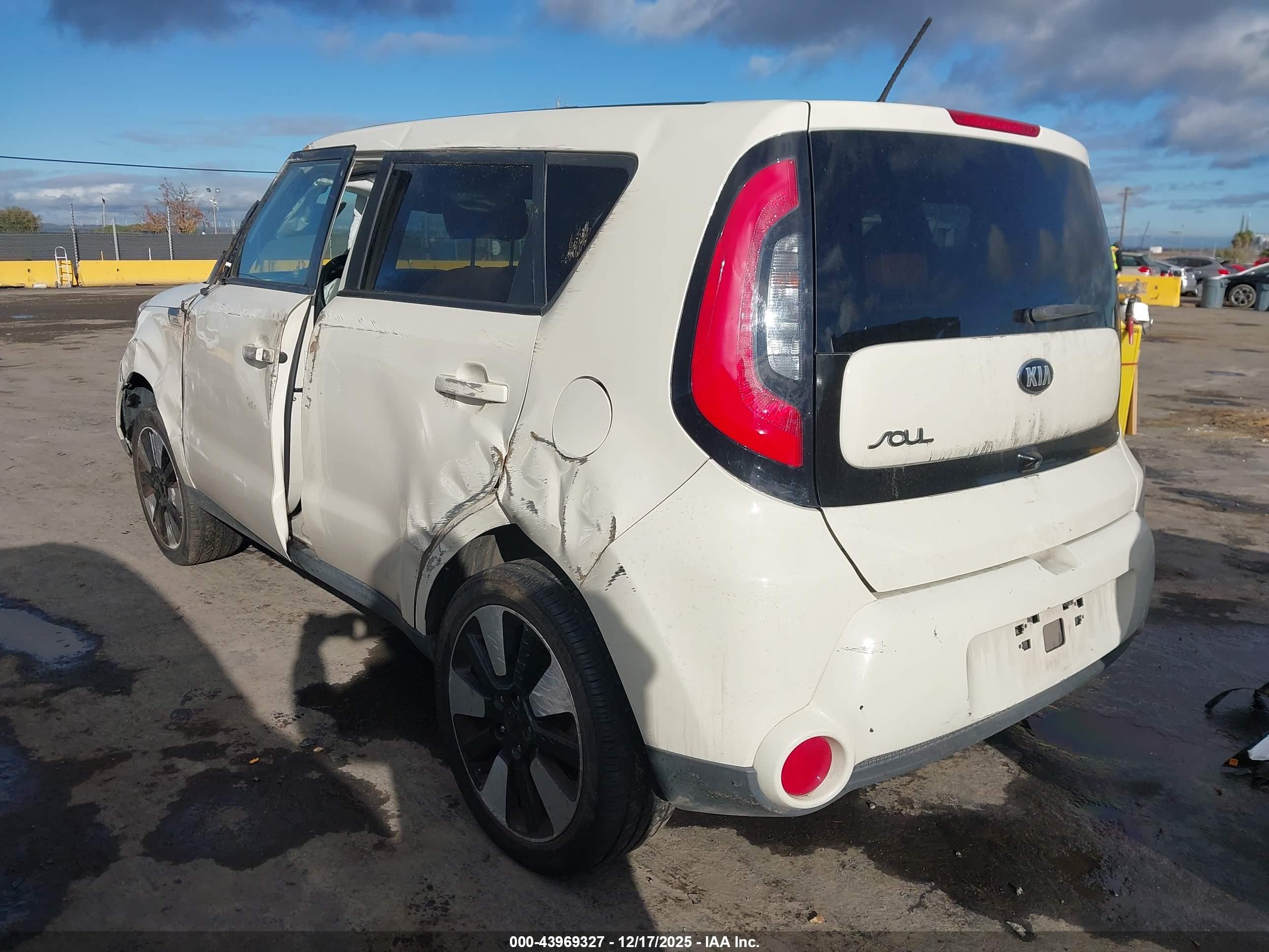 KIA SOUL image 3