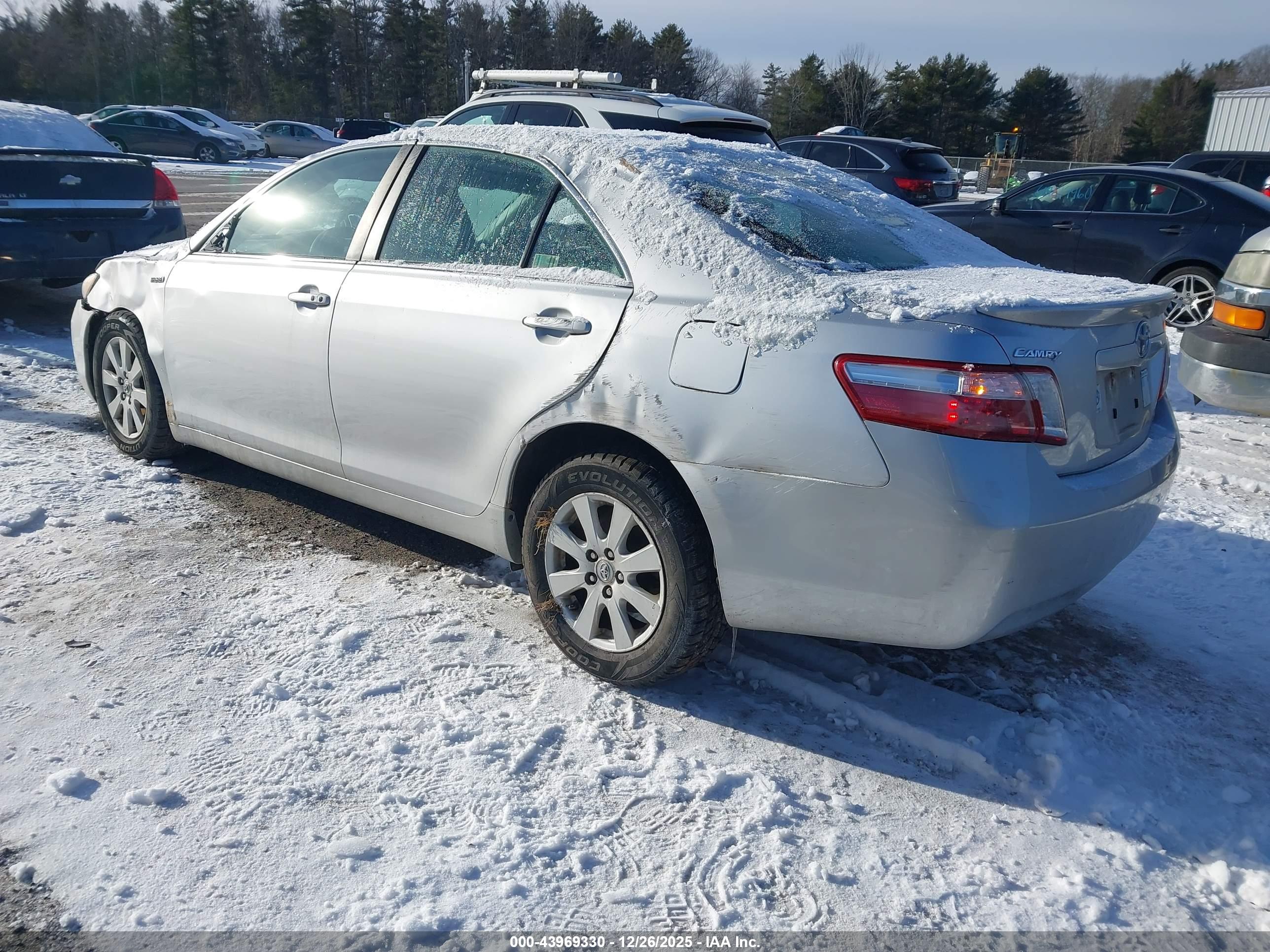 TOYOTA CAMRY image 3