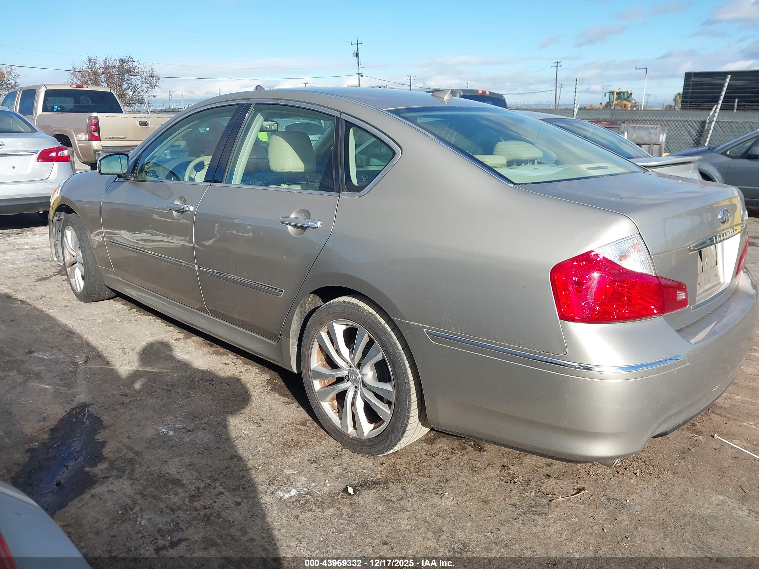 INFINITI M35 image 3