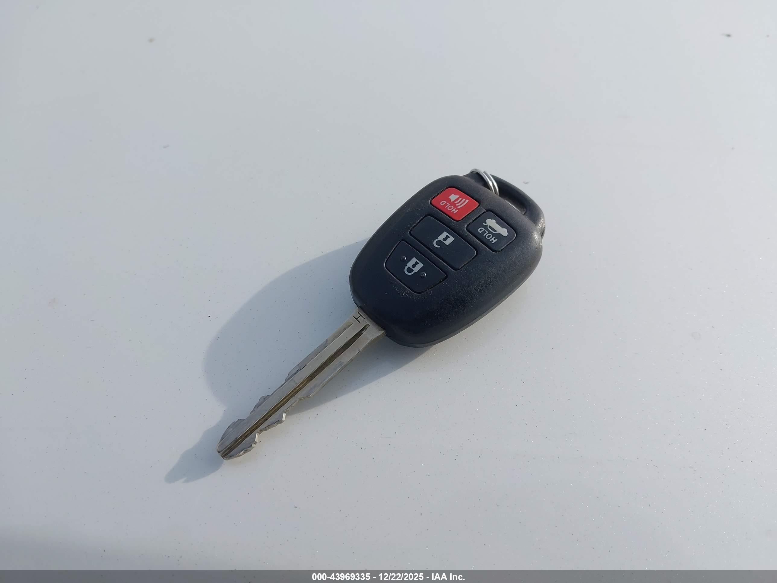 TOYOTA COROLLA image 11