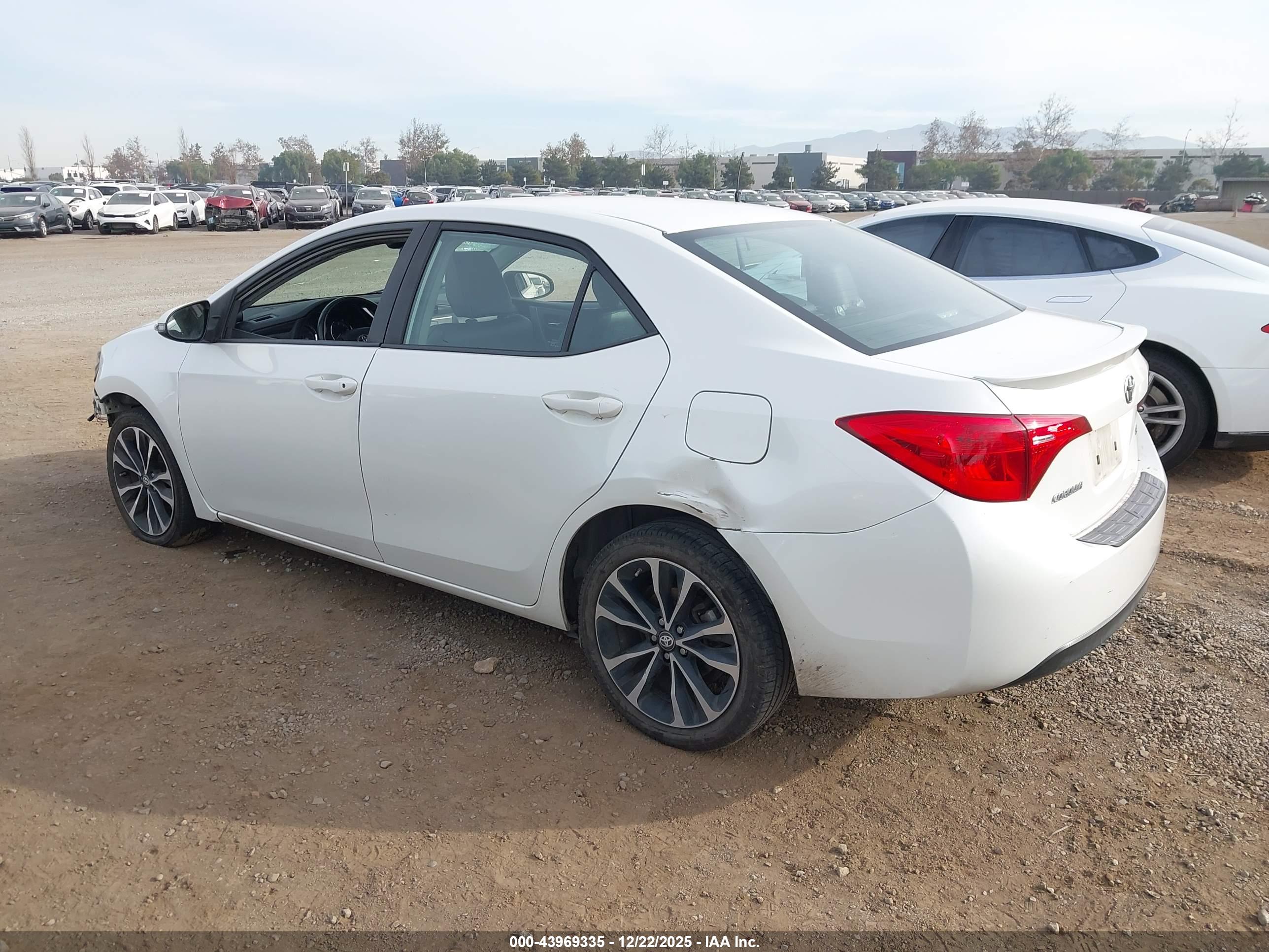 TOYOTA COROLLA image 3