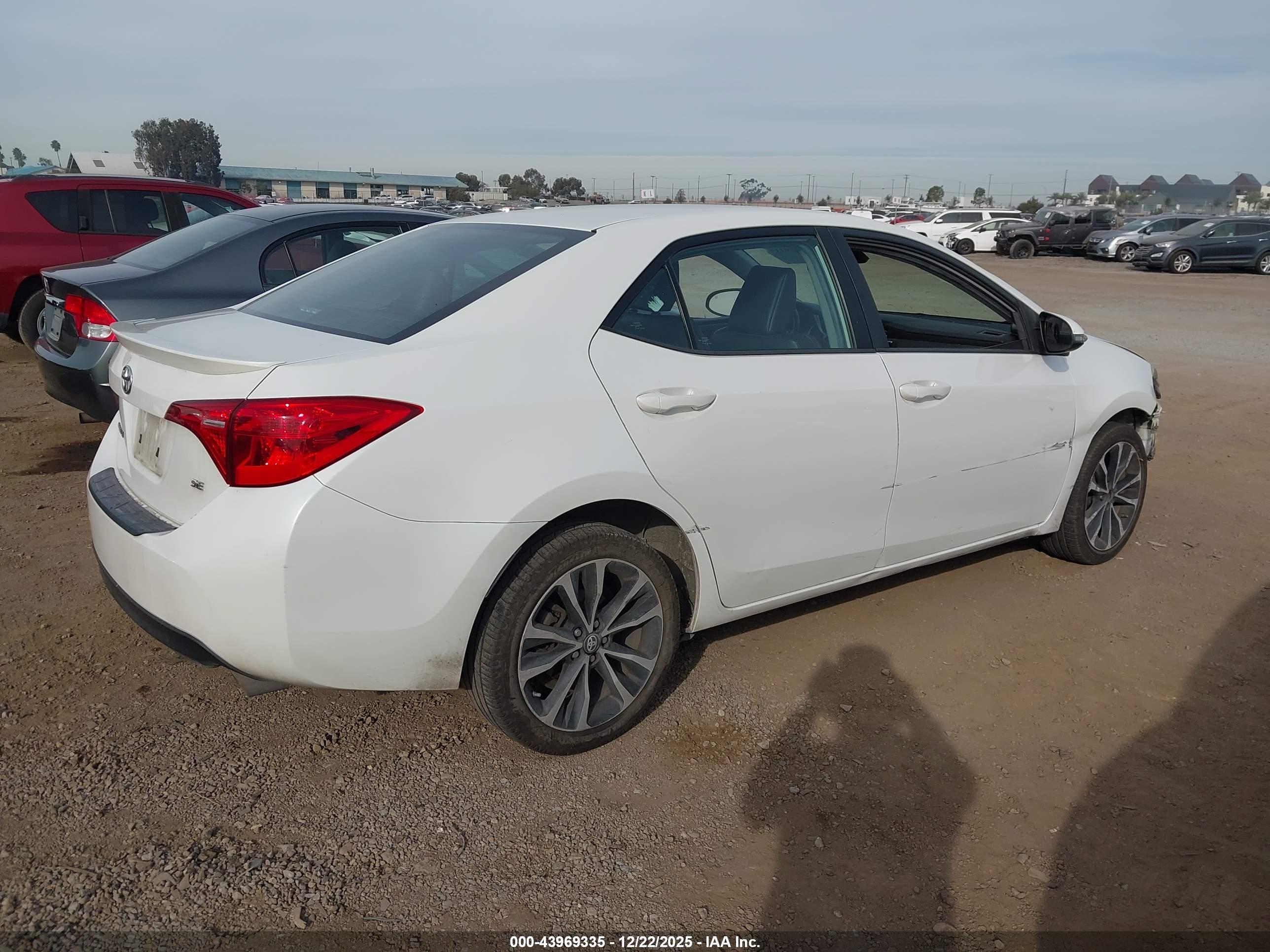 TOYOTA COROLLA image 4