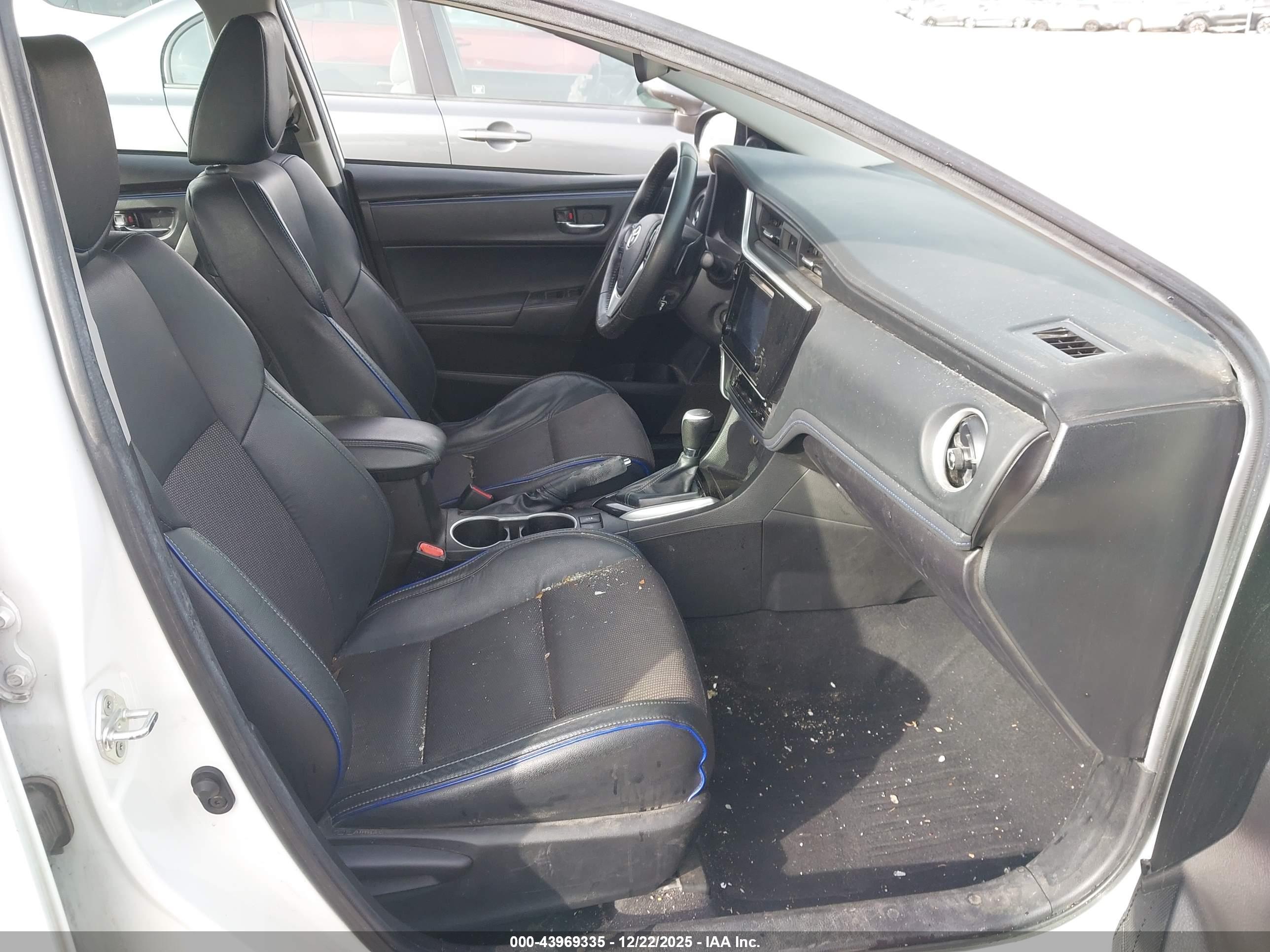 TOYOTA COROLLA image 5