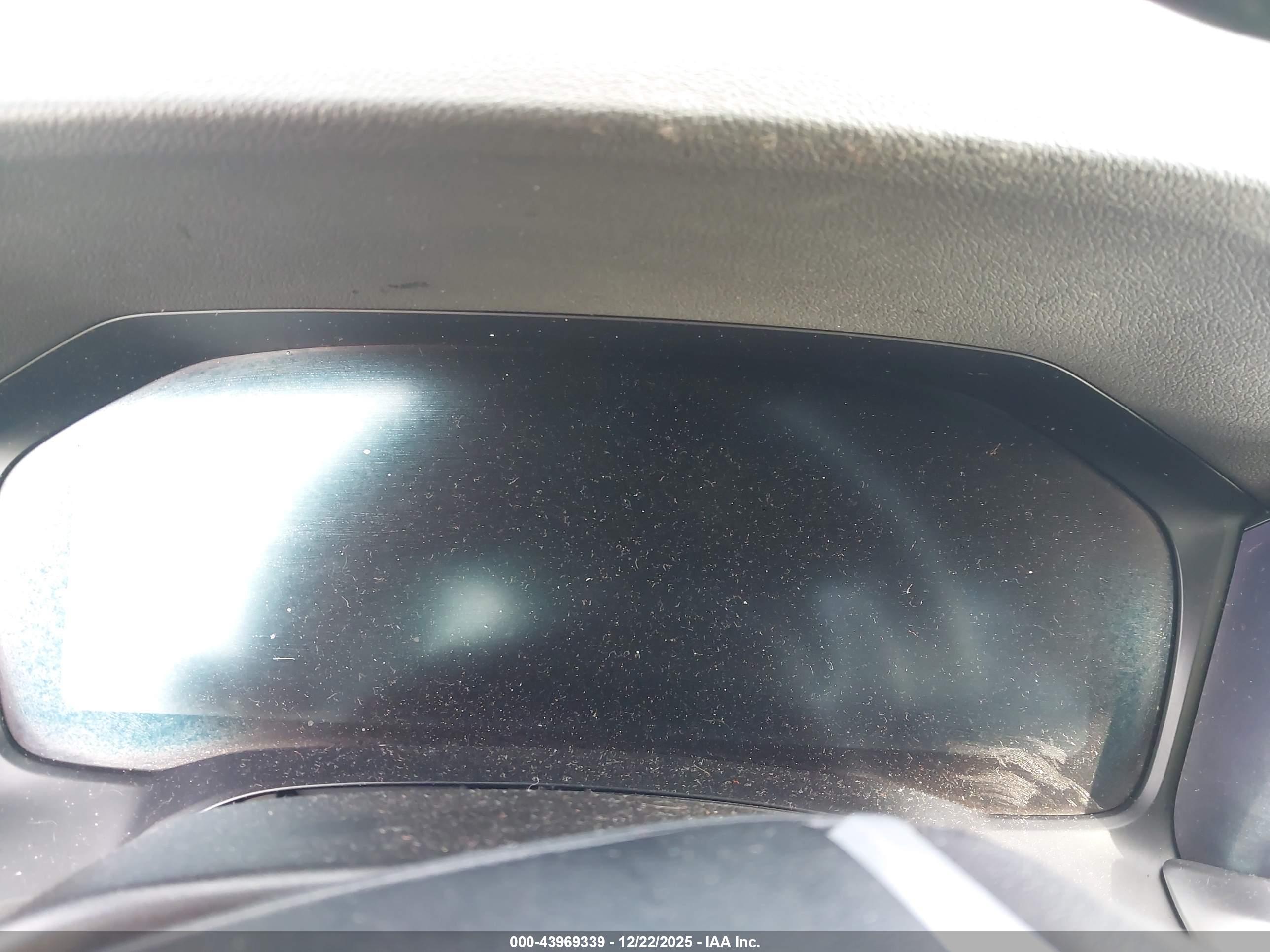 BMW 330I image 7