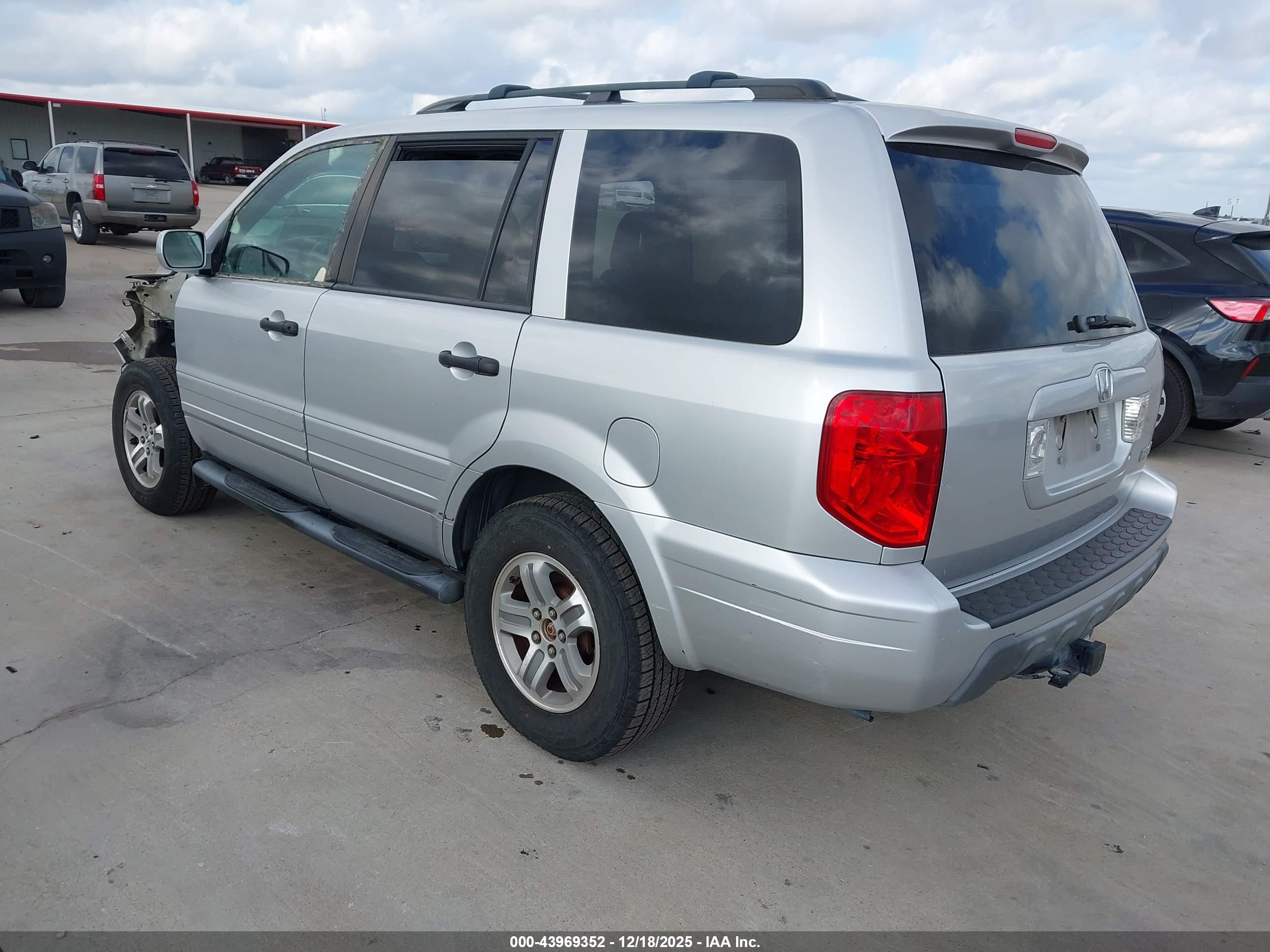 HONDA PILOT image 3
