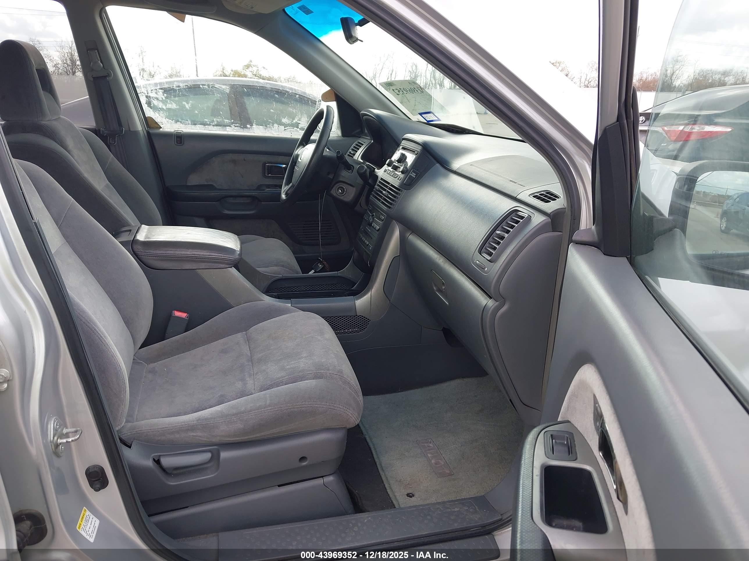 HONDA PILOT image 5
