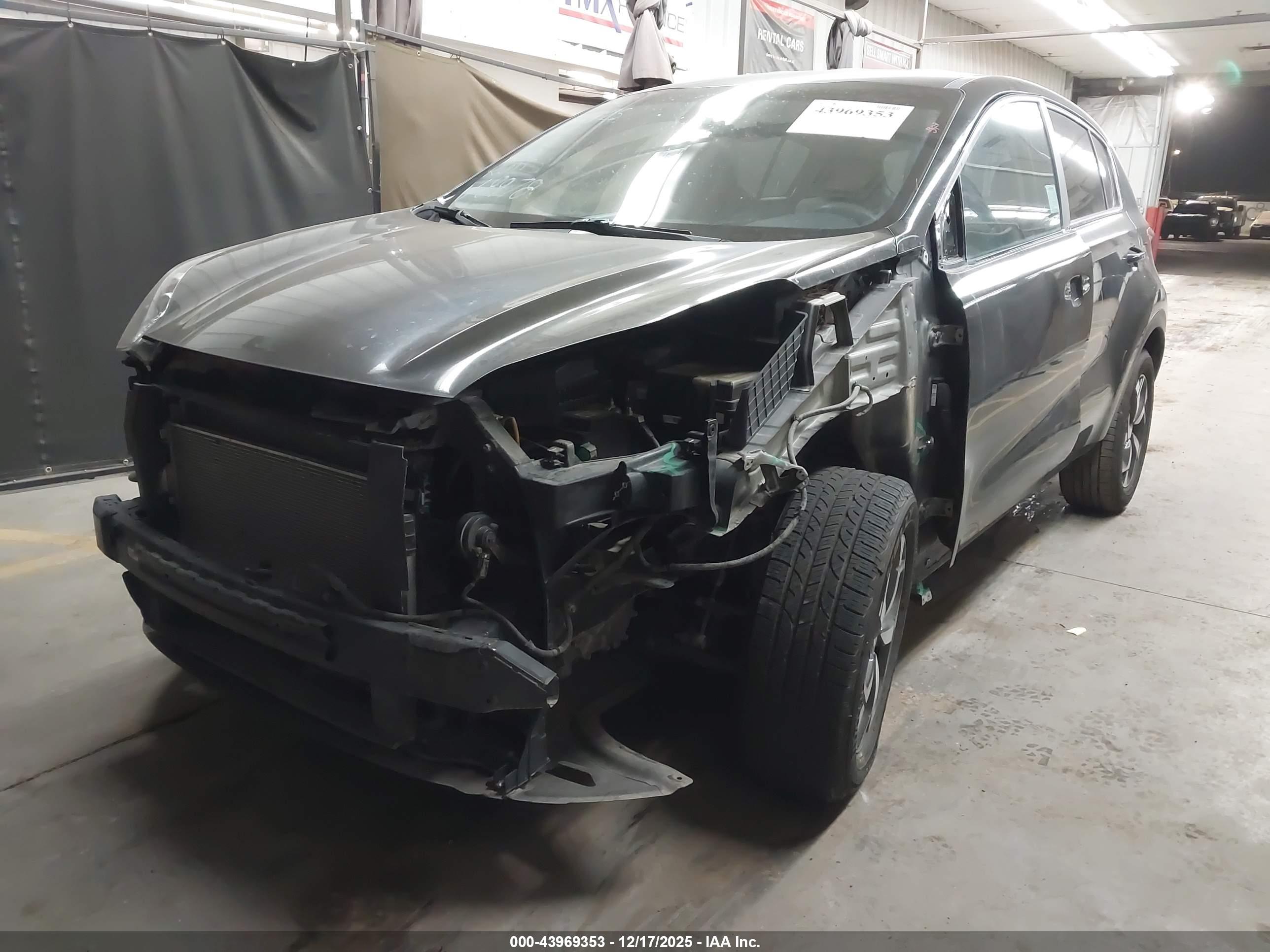 KIA SPORTAGE image 2
