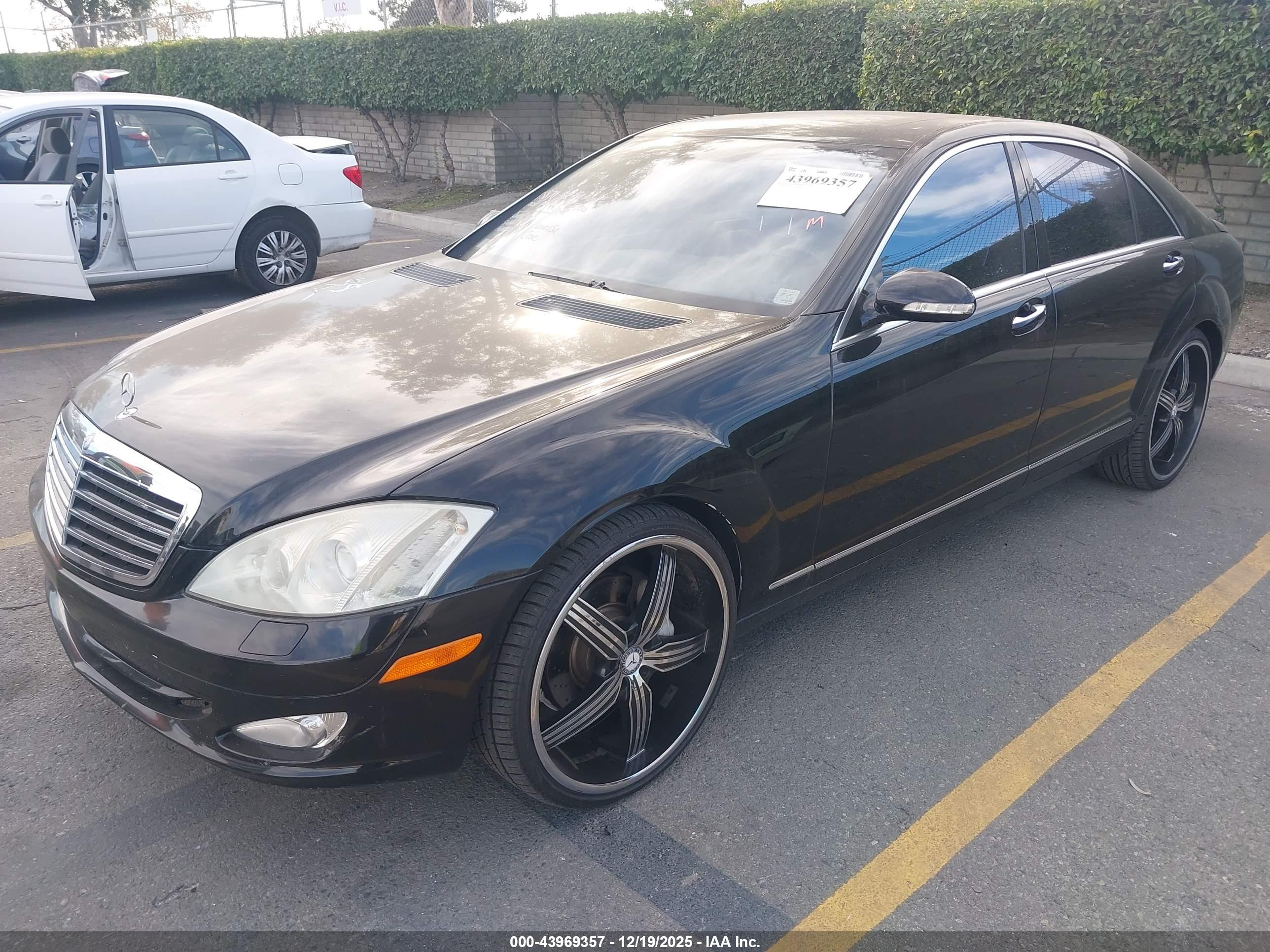 MERCEDES-BENZ S image 2