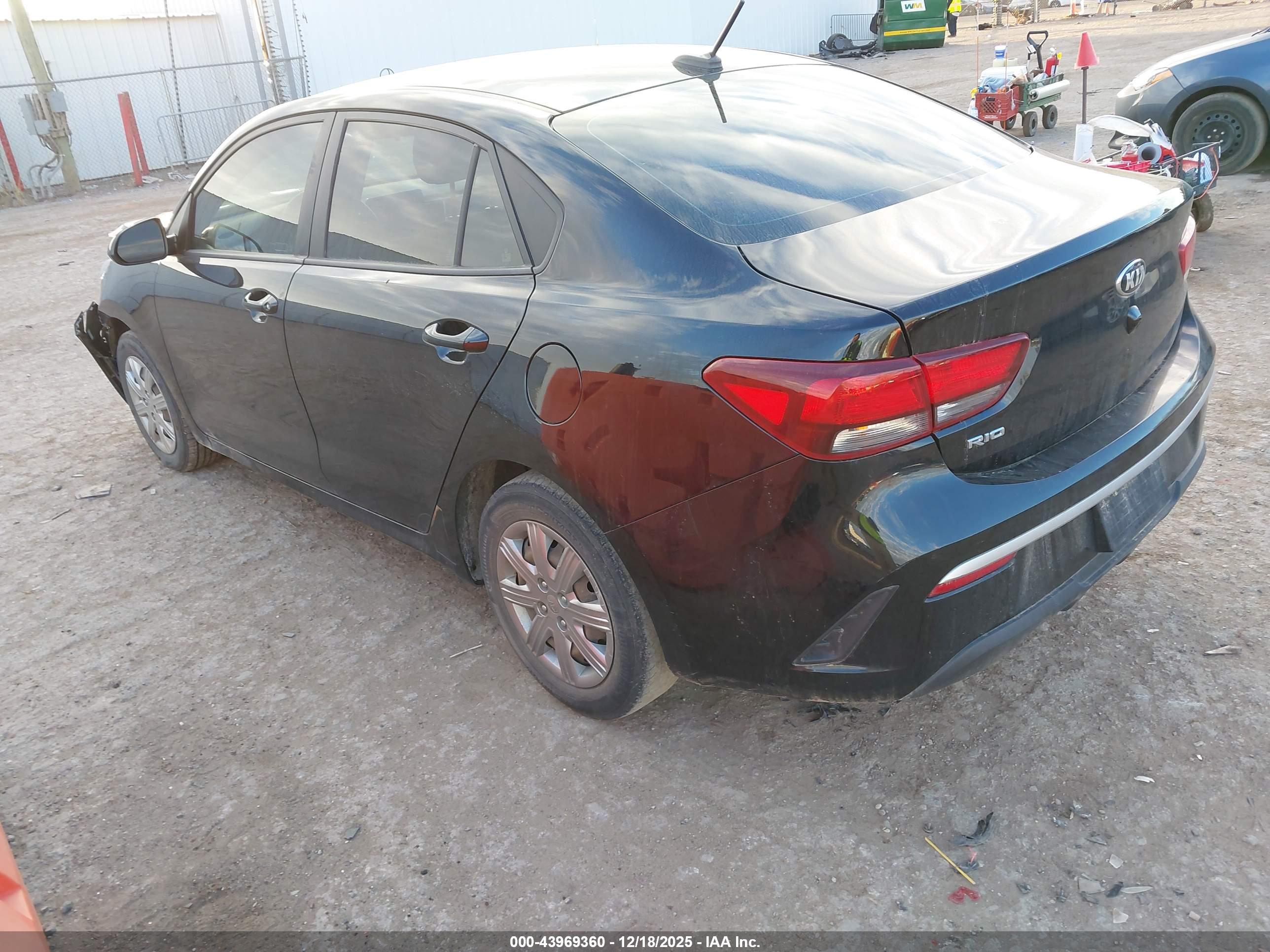 KIA RIO image 3