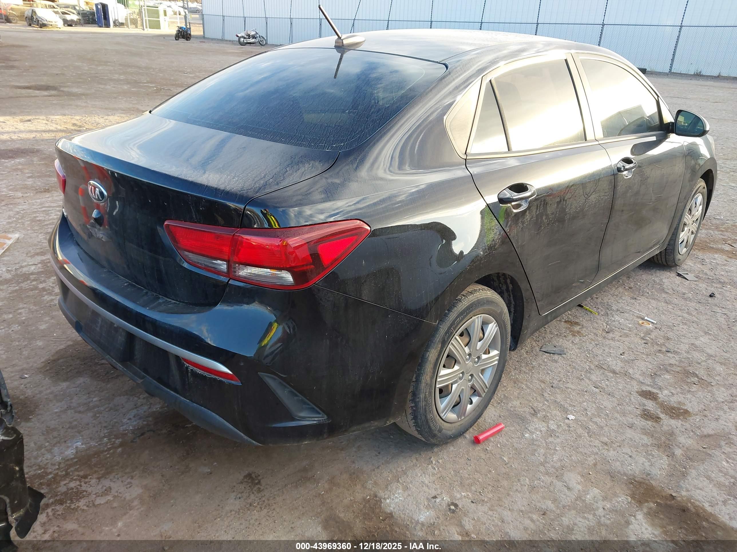 KIA RIO image 4