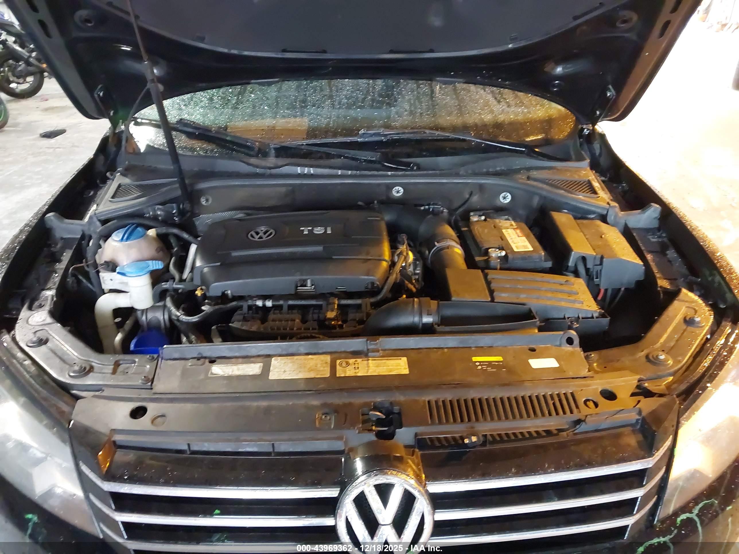 VOLKSWAGEN PASSAT image 10