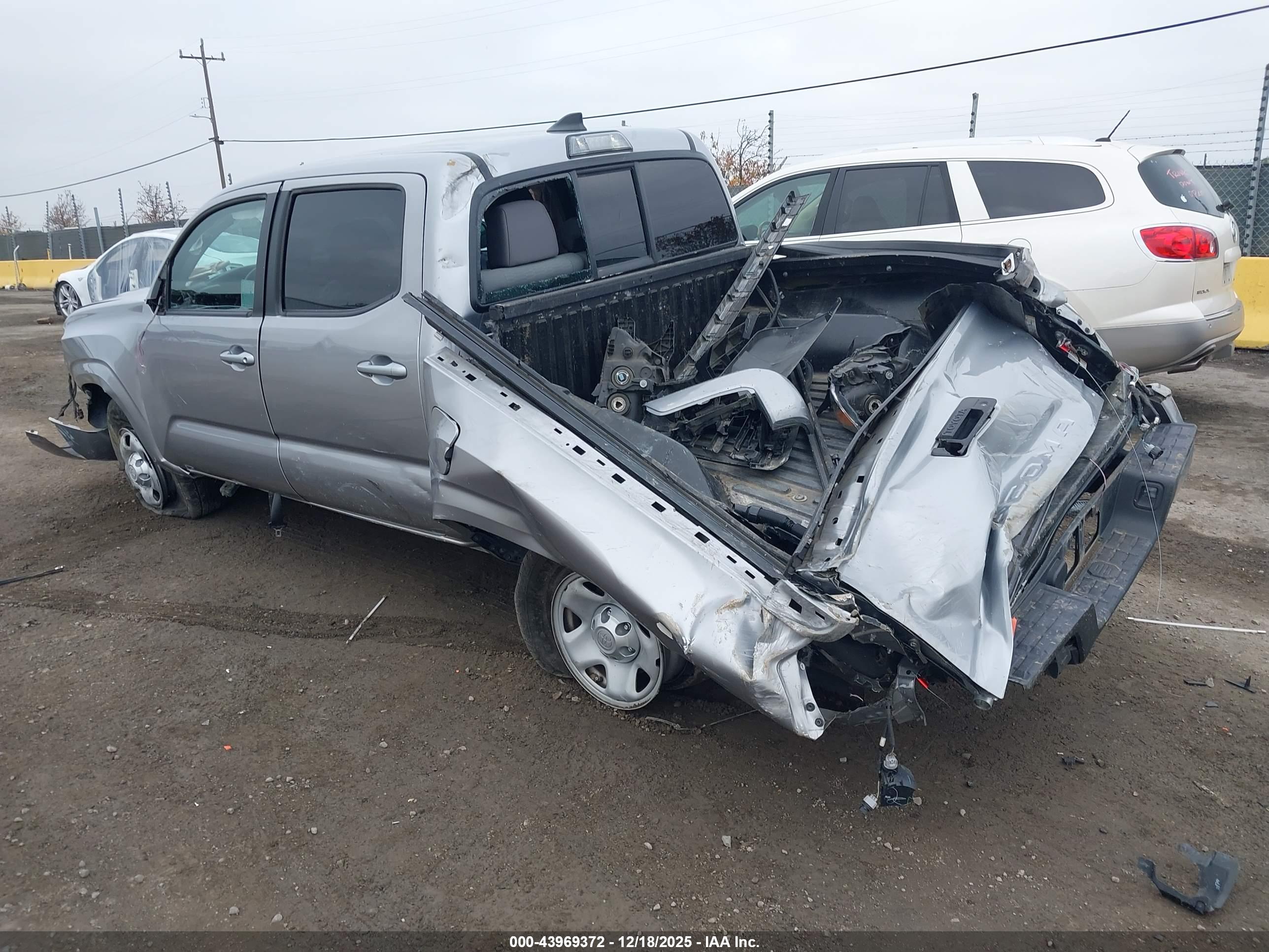 TOYOTA TACOMA image 3