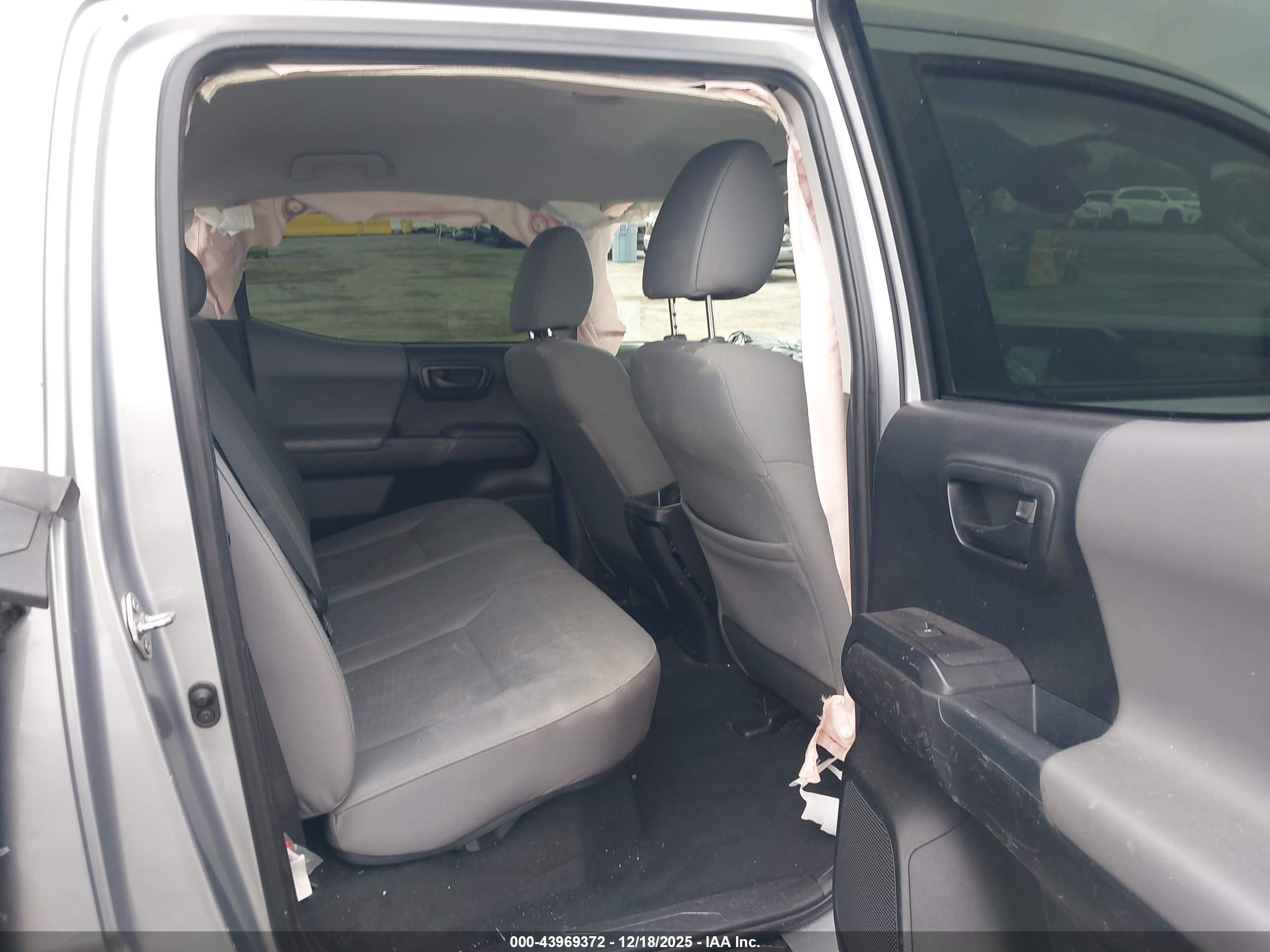 TOYOTA TACOMA image 8