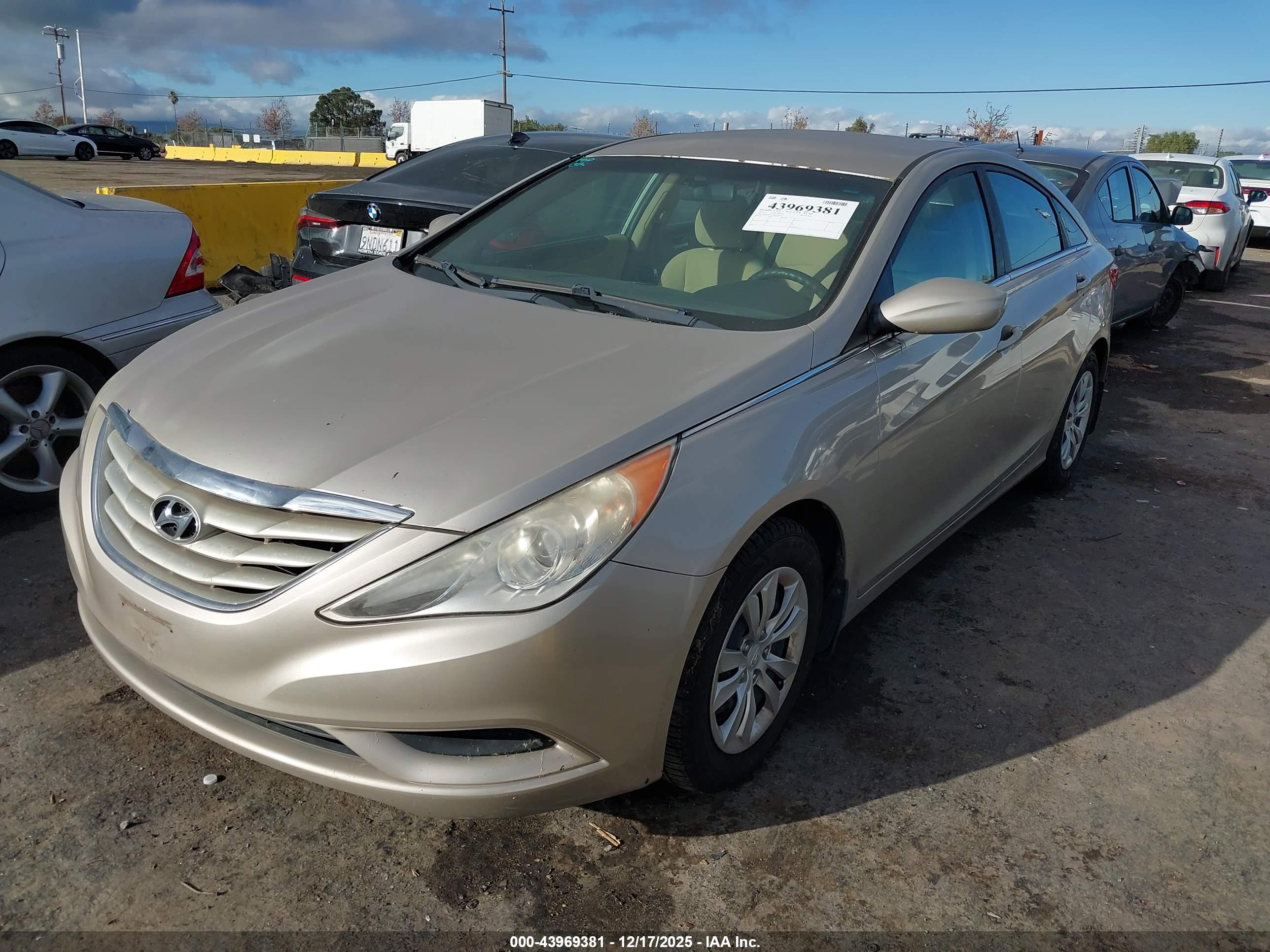 HYUNDAI SONATA image 6