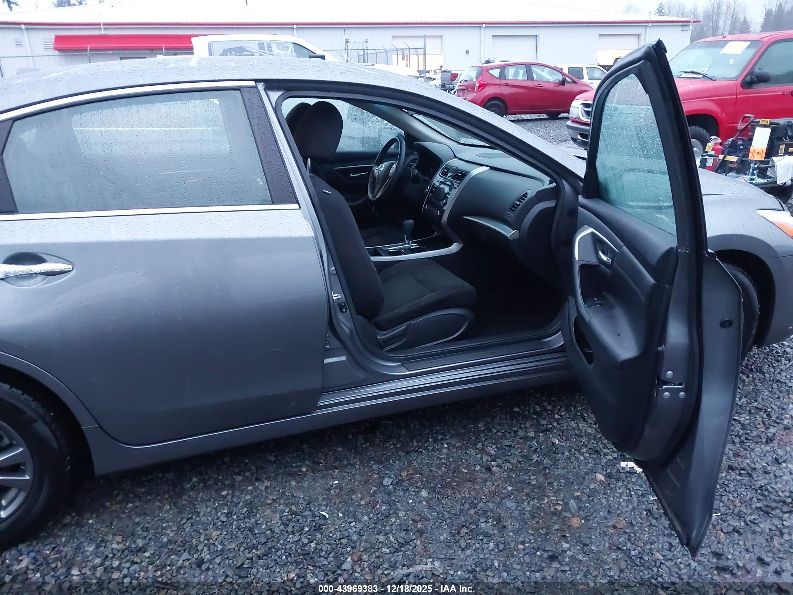 NISSAN ALTIMA image 5