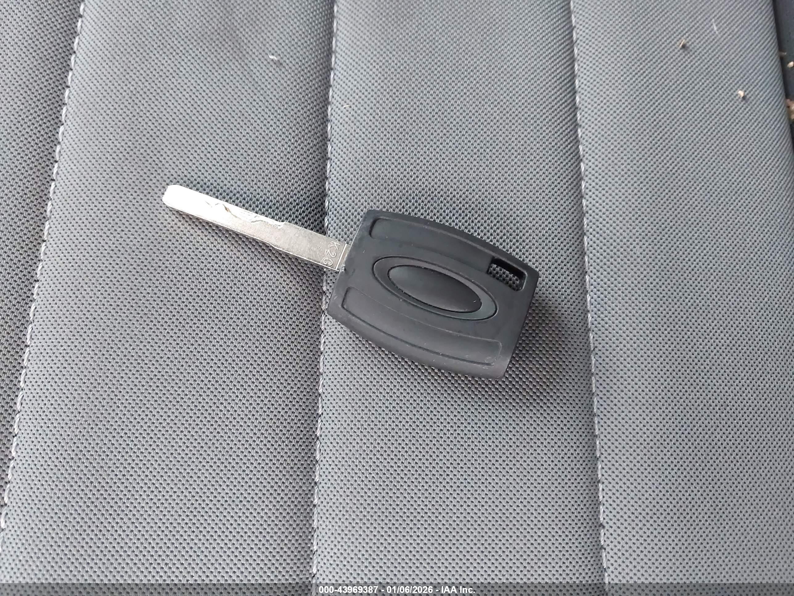 FORD ESCAPE image 11